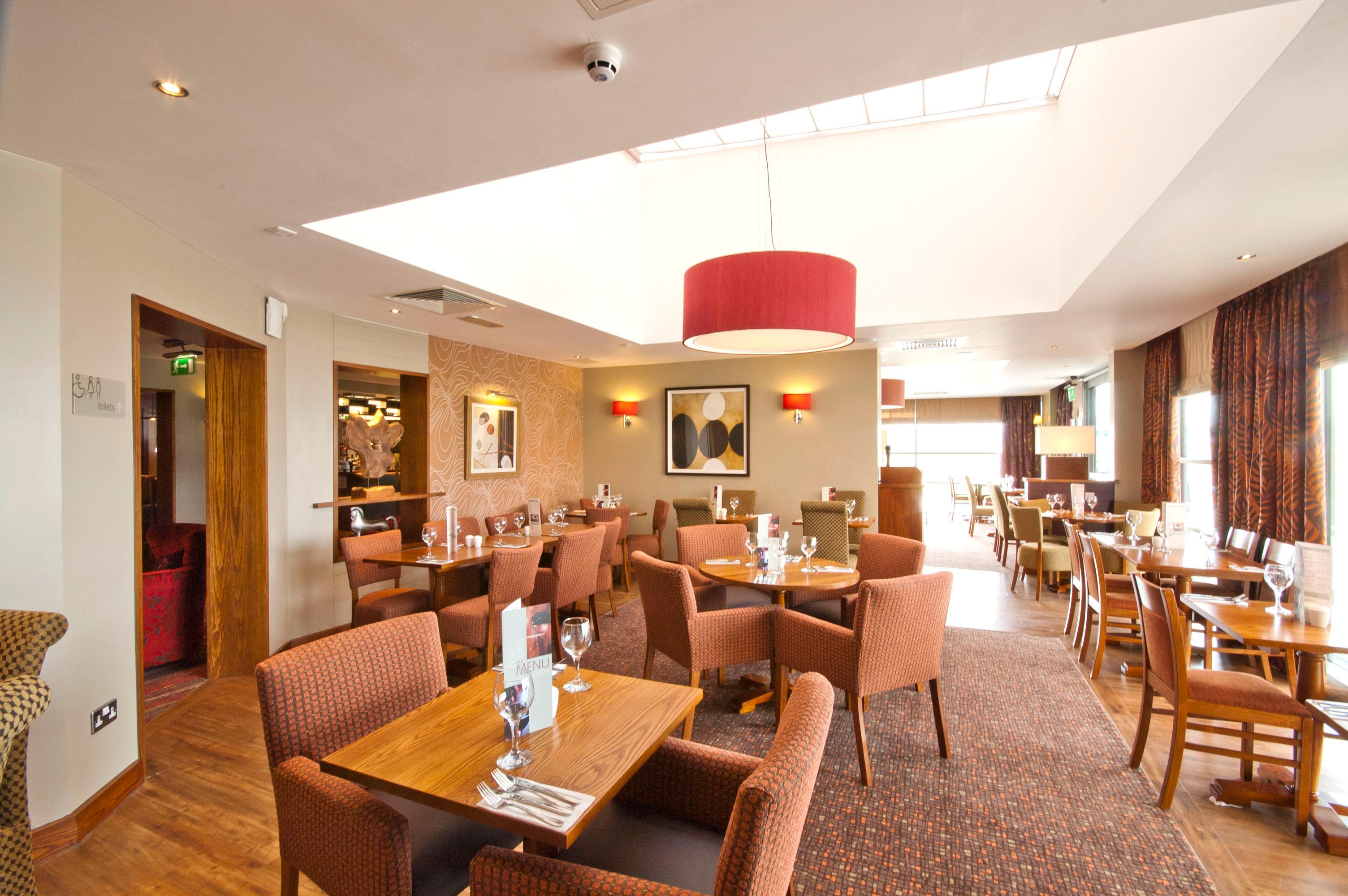 Premier Inn Edinburgh Airport - M9 Jct1