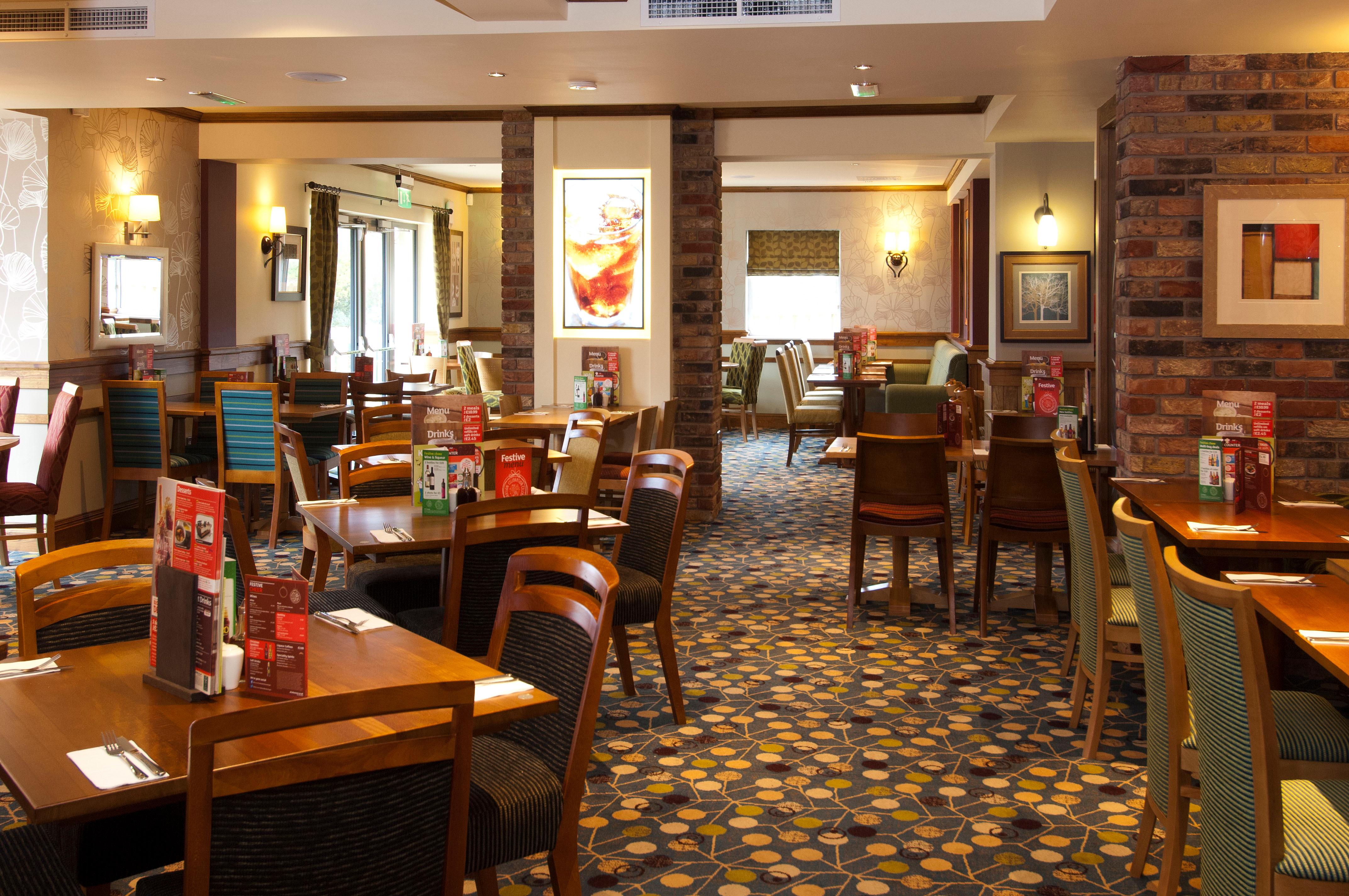 Premier Inn Exeter - M5 J29