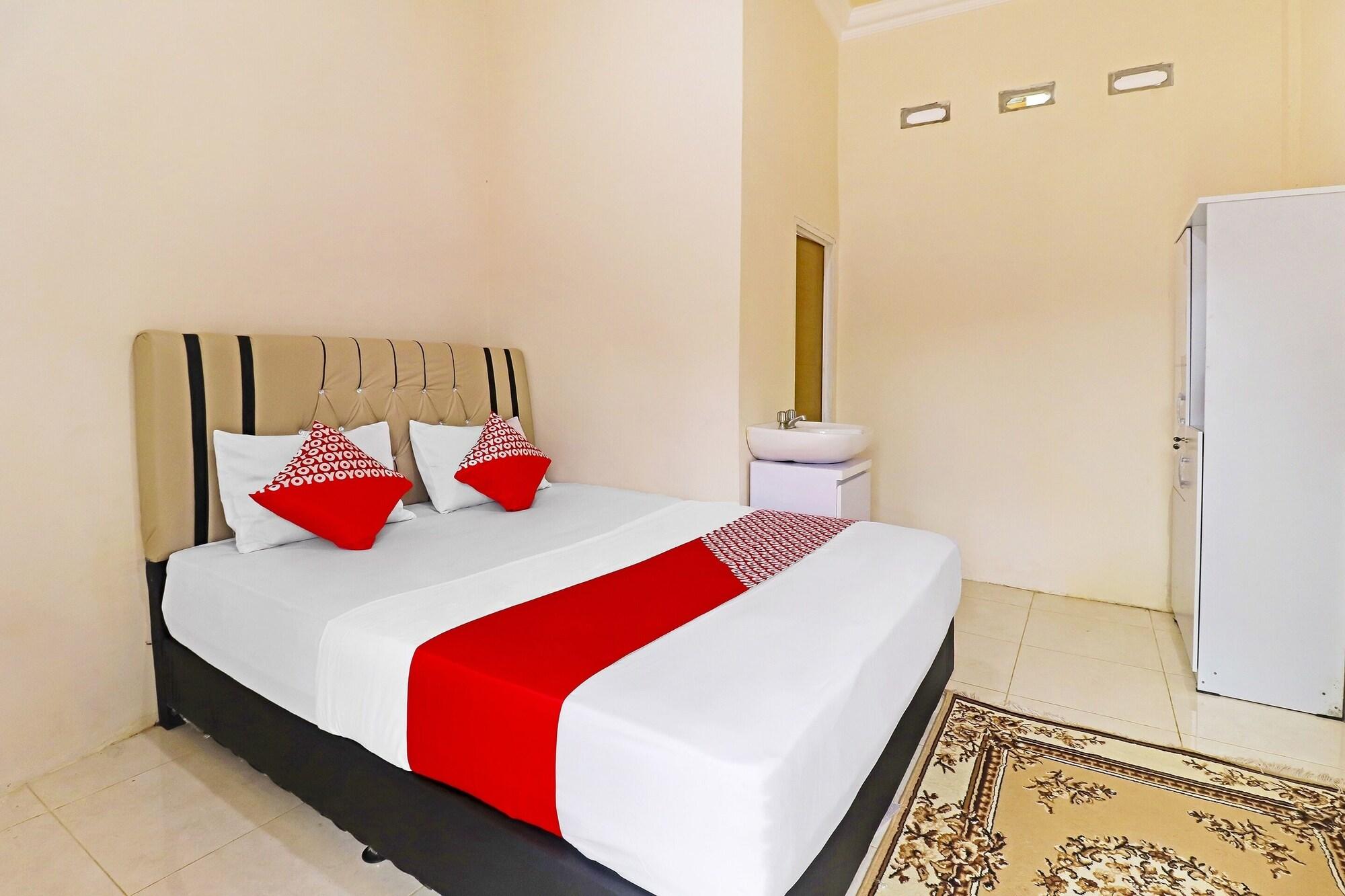 OYO 91129 D'ta Kost Syariah
