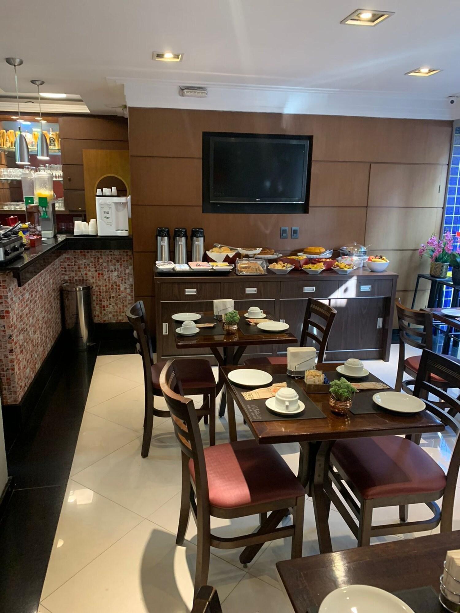 Glória Plaza Hotel