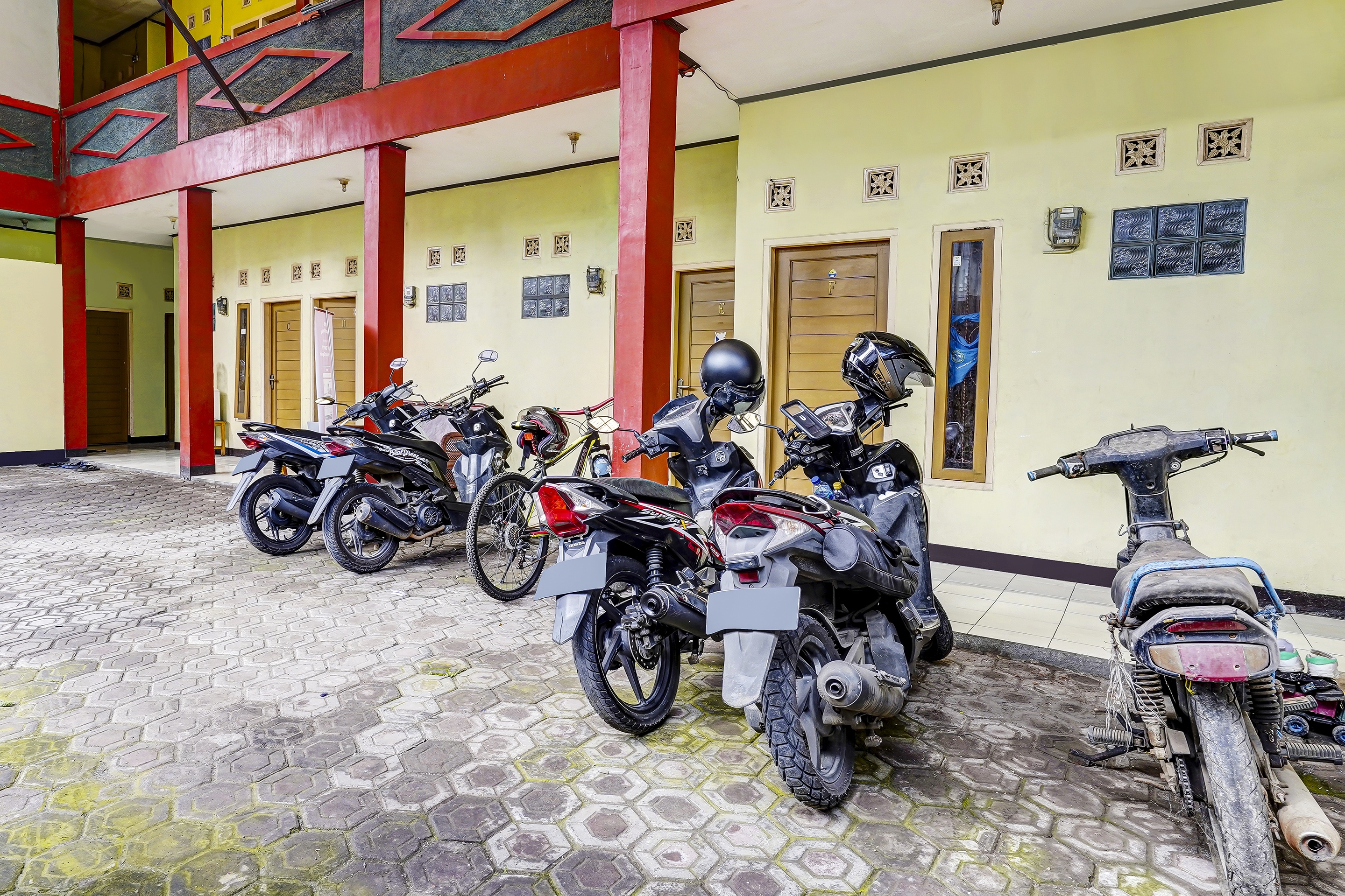 SPOT ON 91159 Kost Putrana Syariah