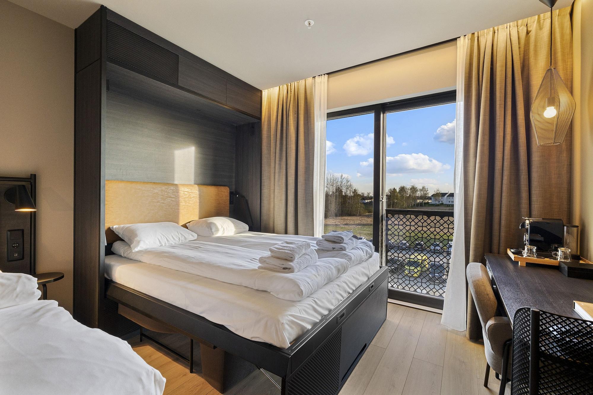 Lily Country Club by null