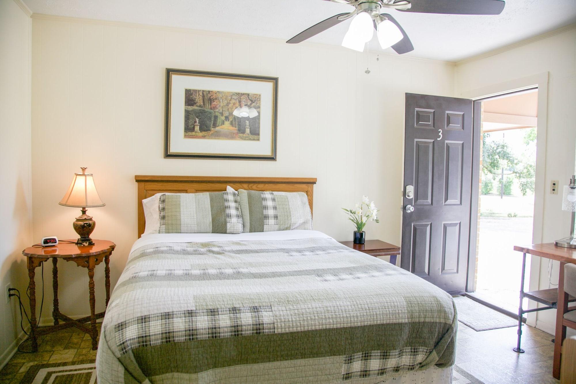Shiner Country Inn