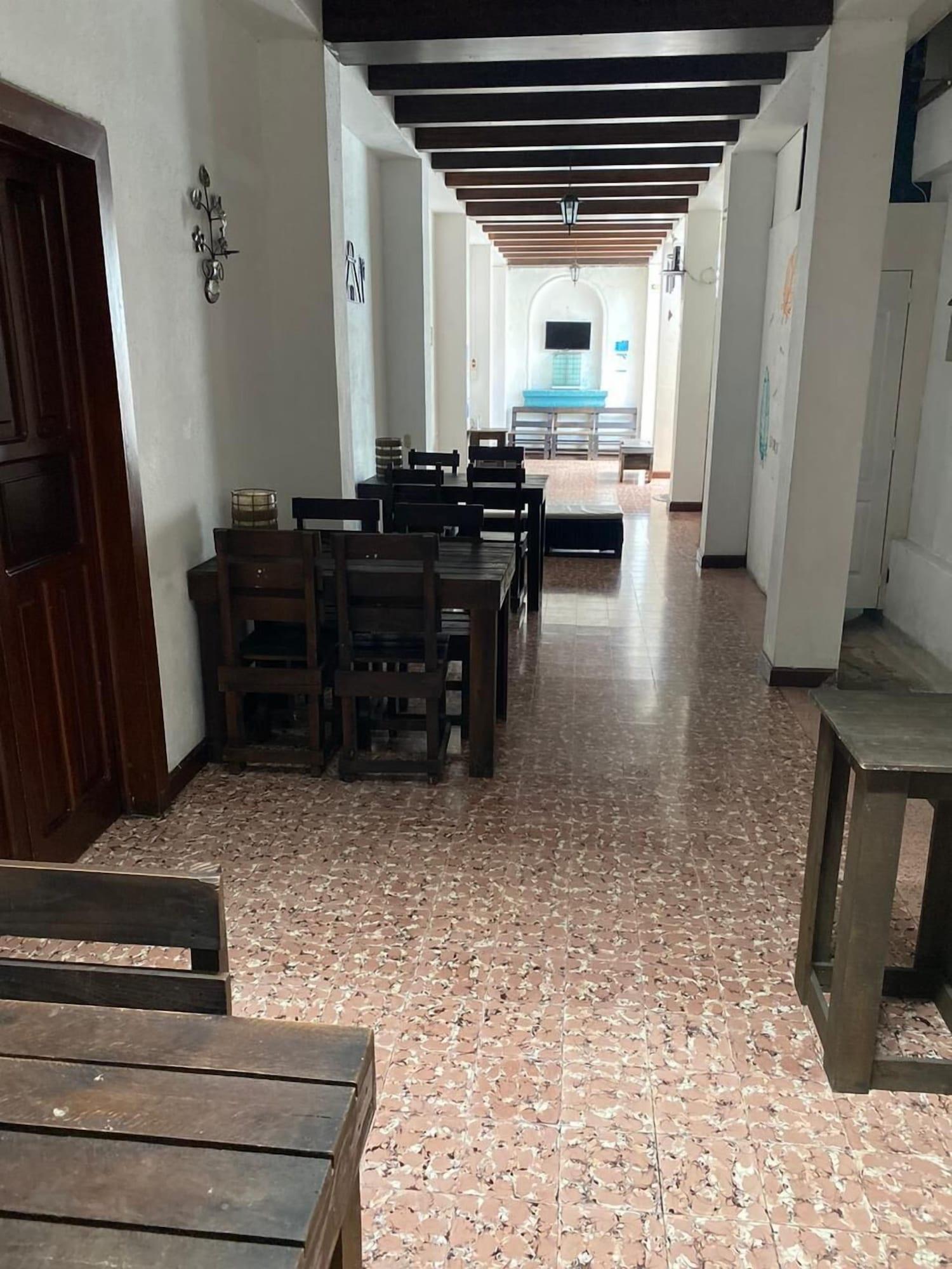 Feathers Hotel and Lounge