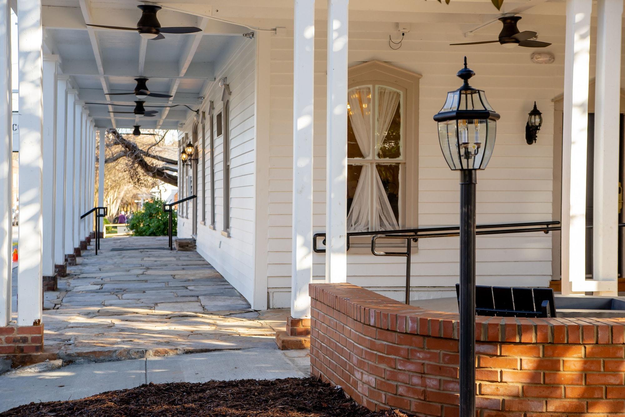 The Colonial Inn, an Ascend Collection Hotel by null