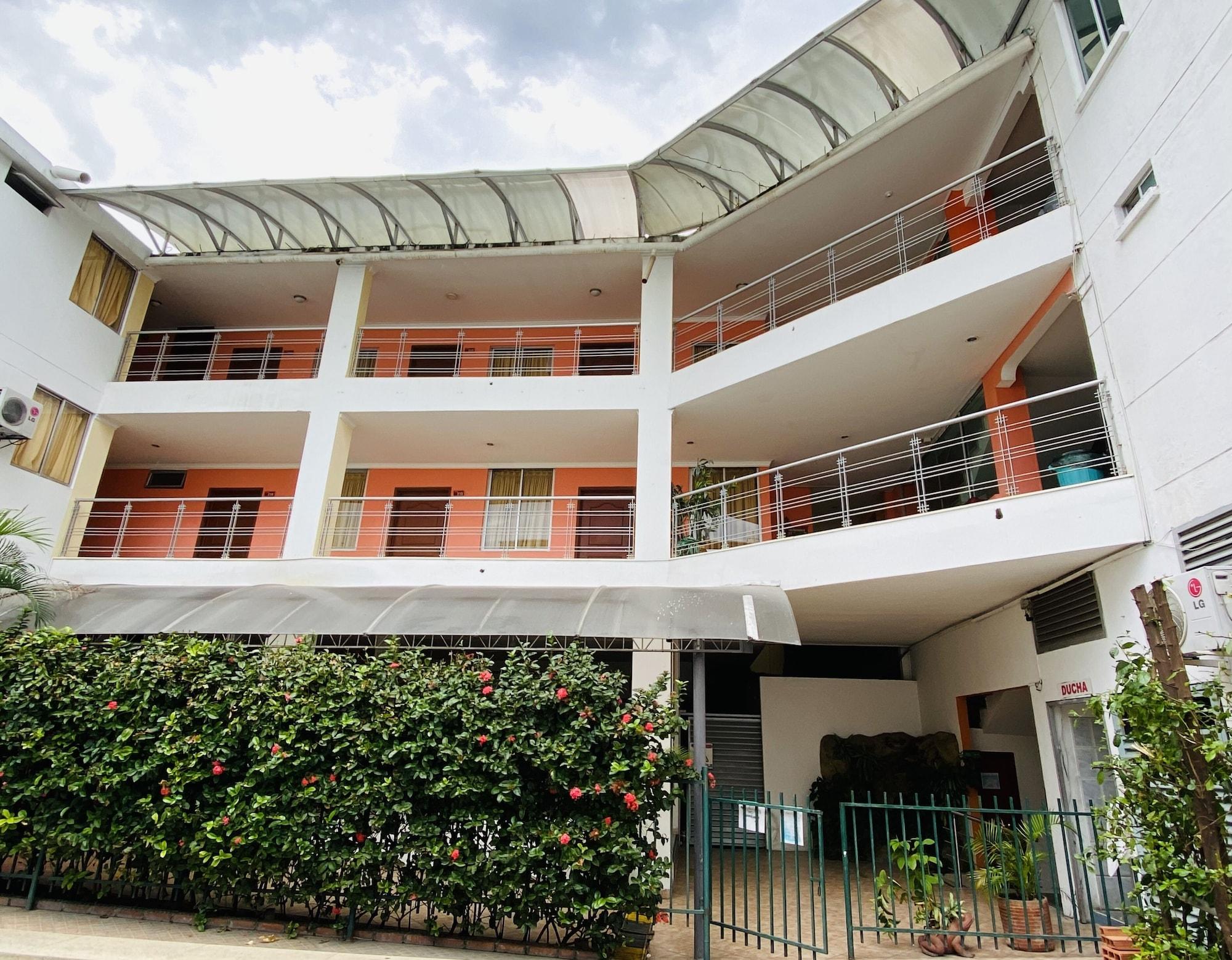 Hotel Cinera