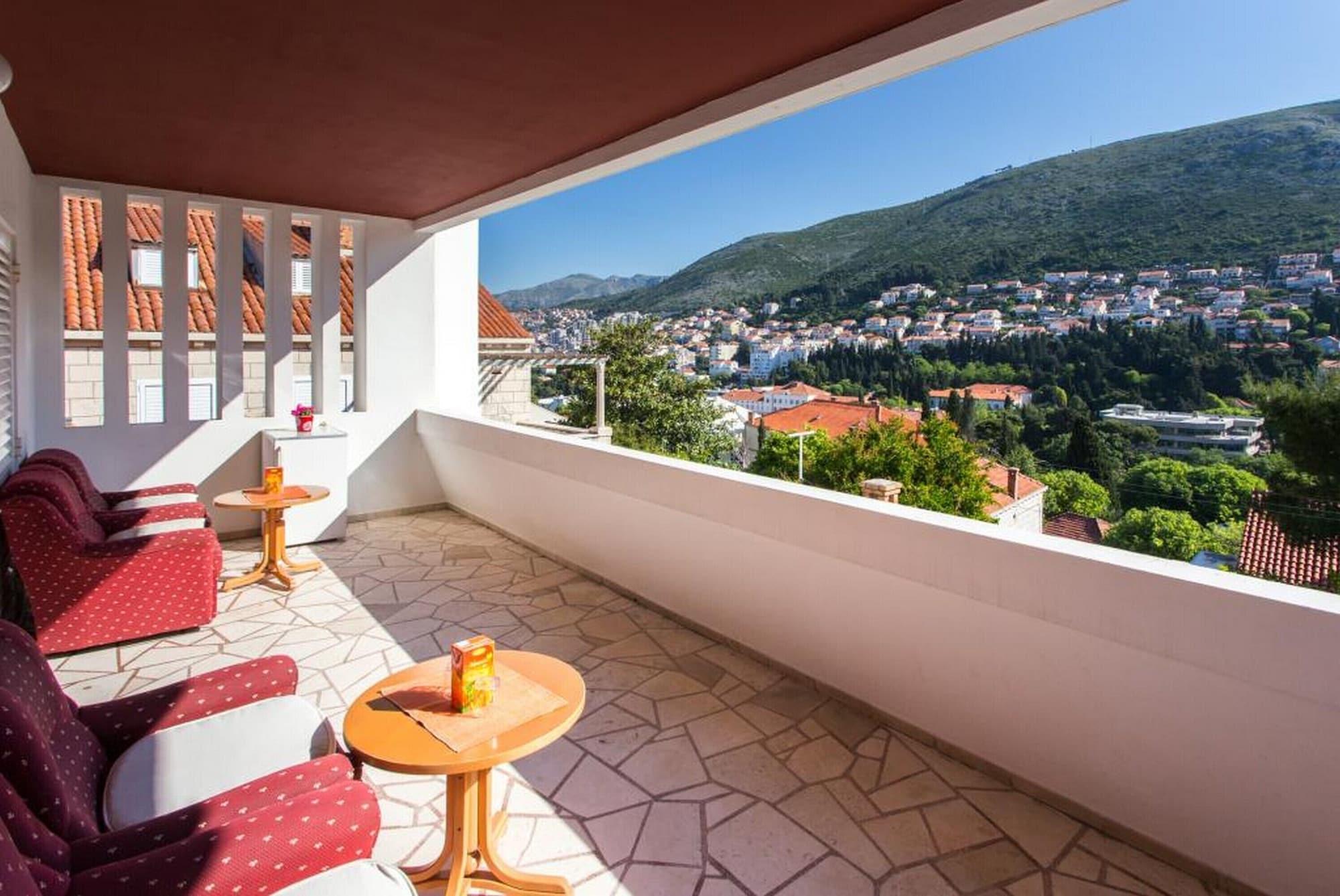 Guest House Raguz