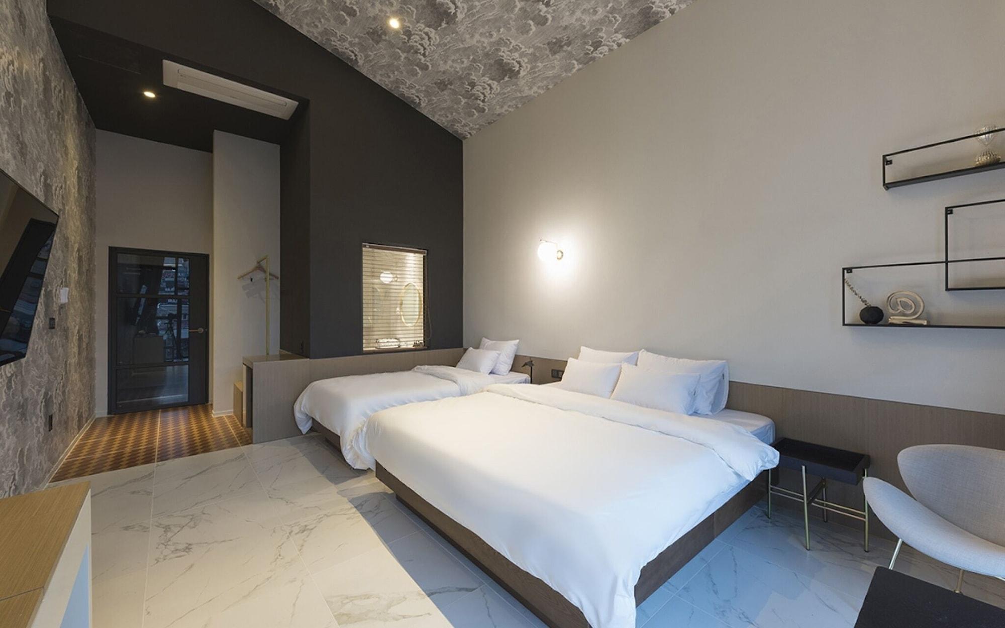 Hound Hotel Yongwon