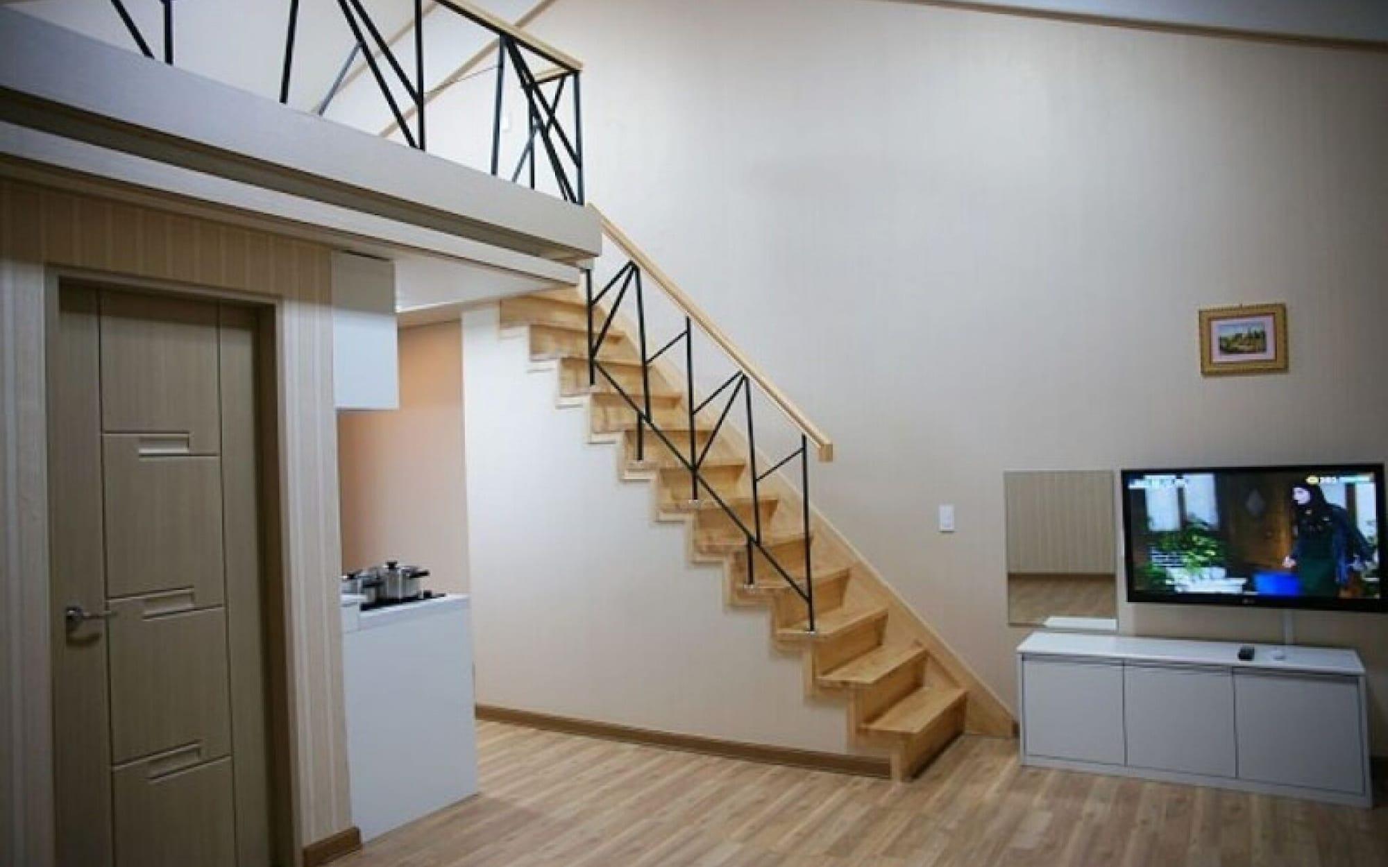 Room 5, Buan Lavender Pension, Buan