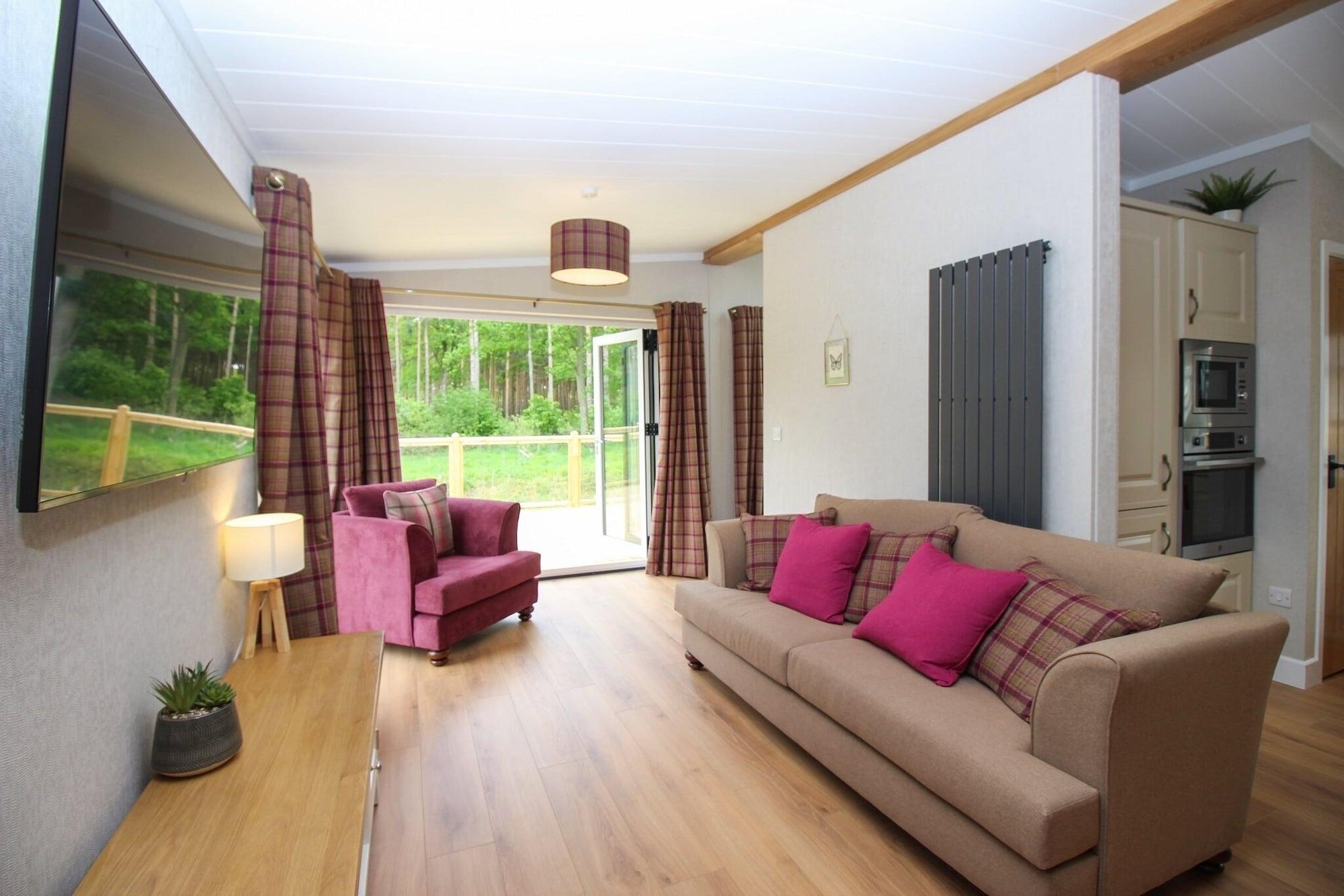 General view 2, Hollicarrs - Dragonfly Lodge, York