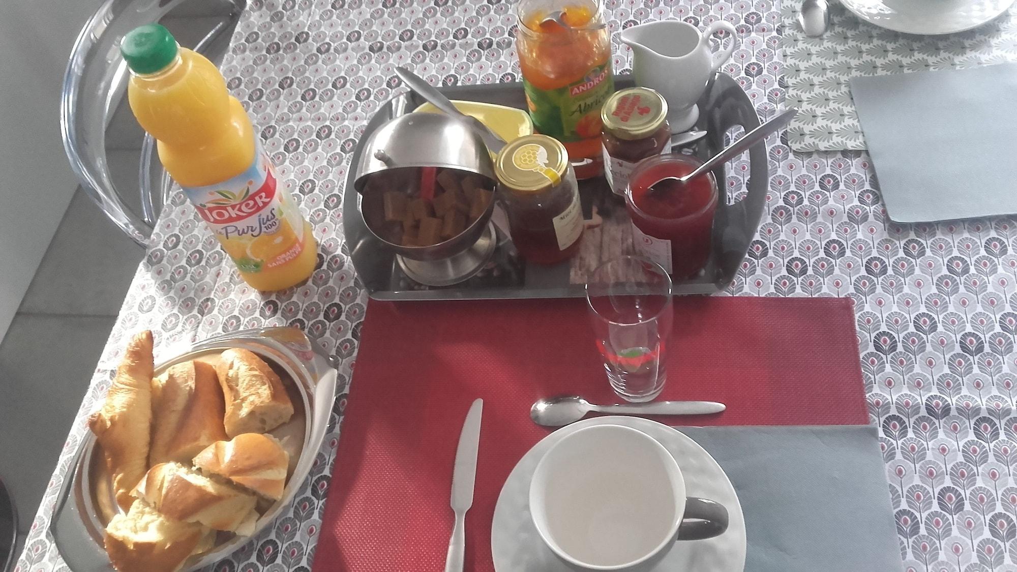 Les Amandiers