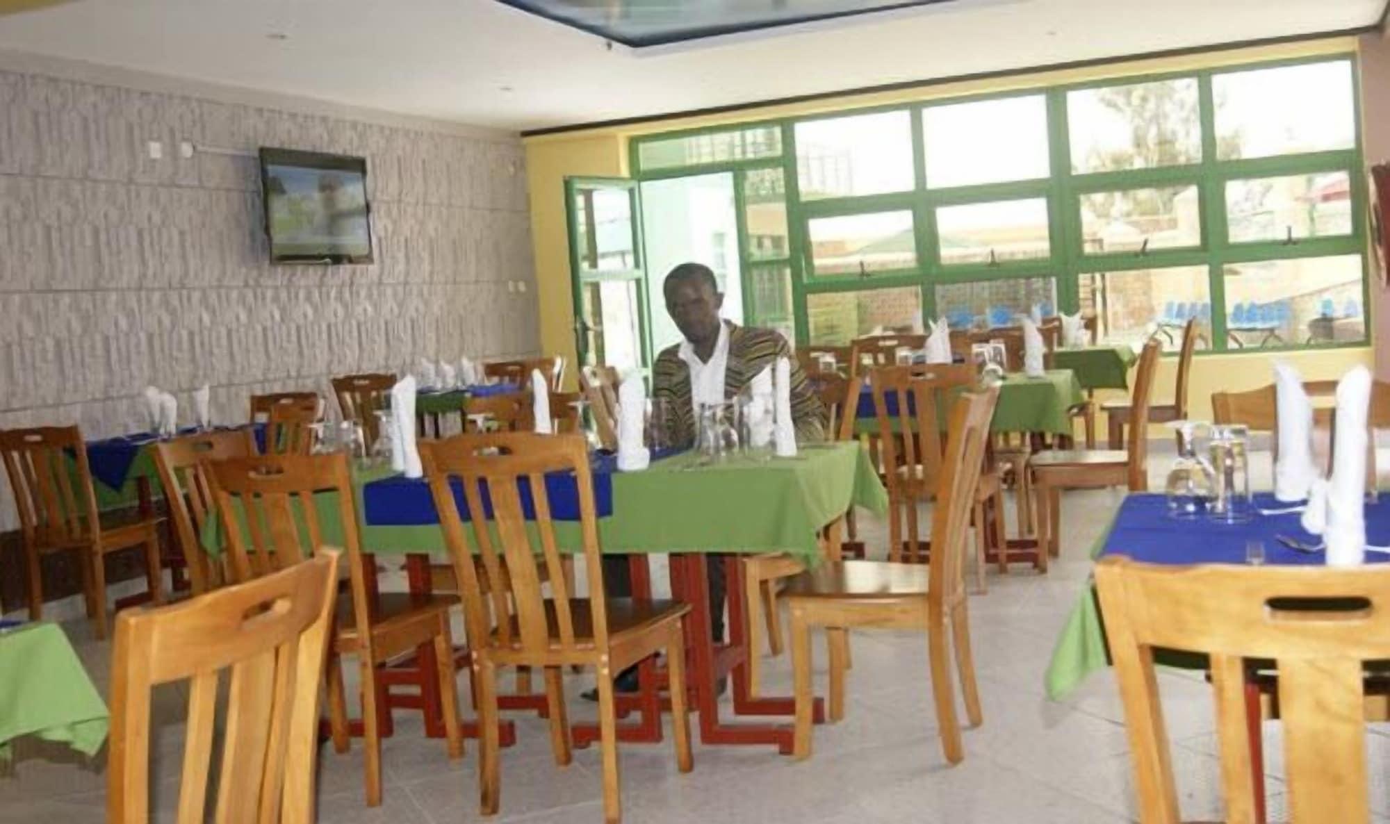 Highlands Suites Hotel