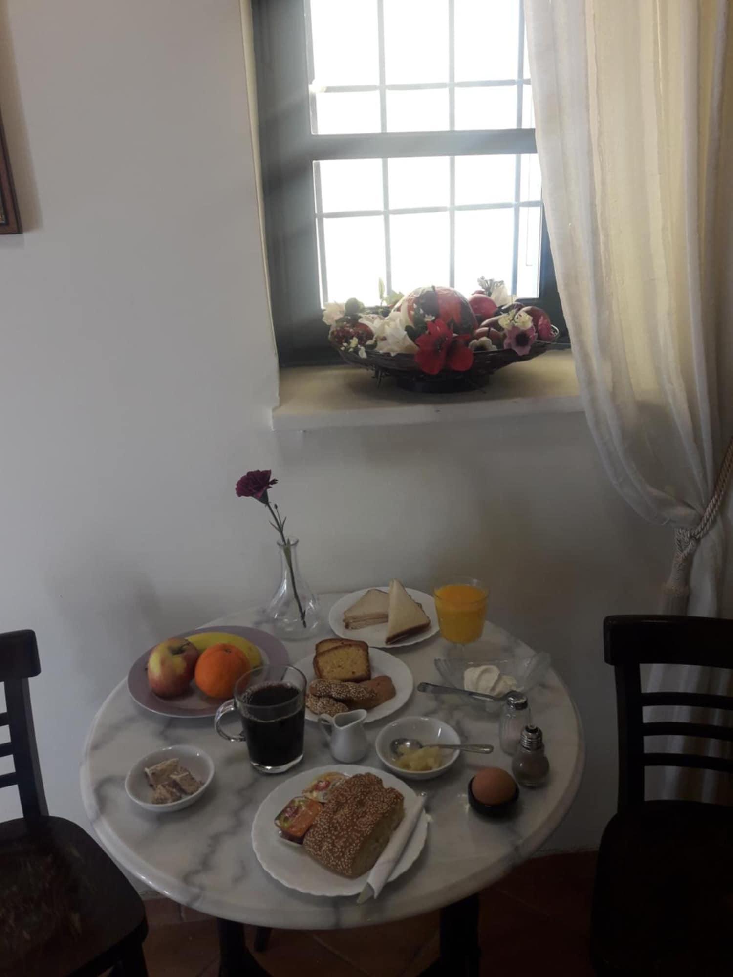 Polyxenia Hotel