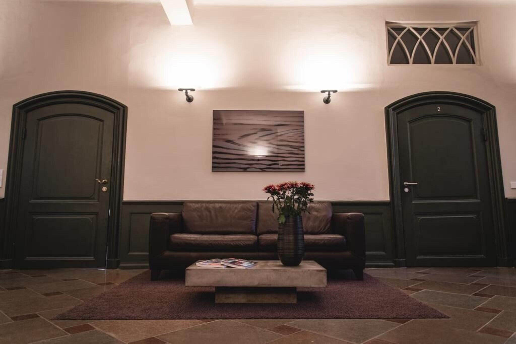 Hotel Anno 1216 by null