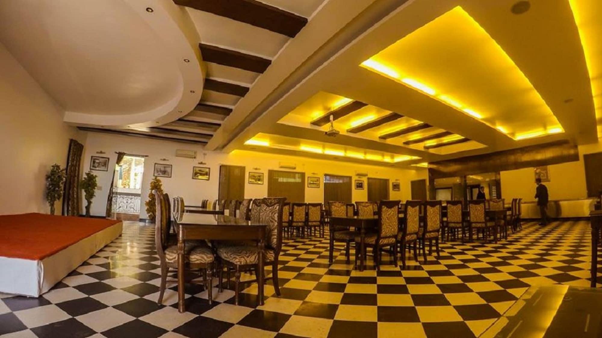 Hotel Shilton by Royal Collection