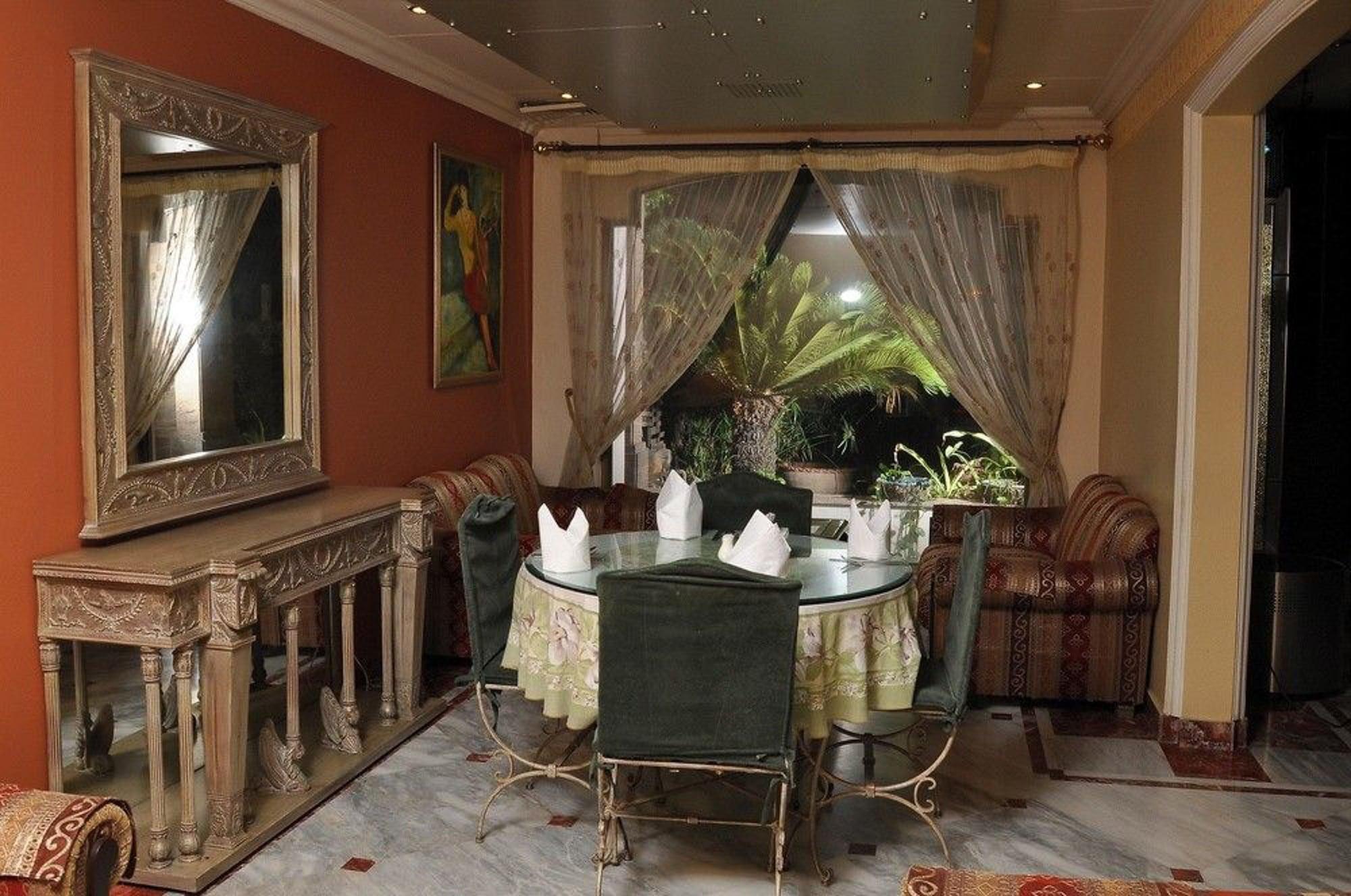 Regency Inn Hotels