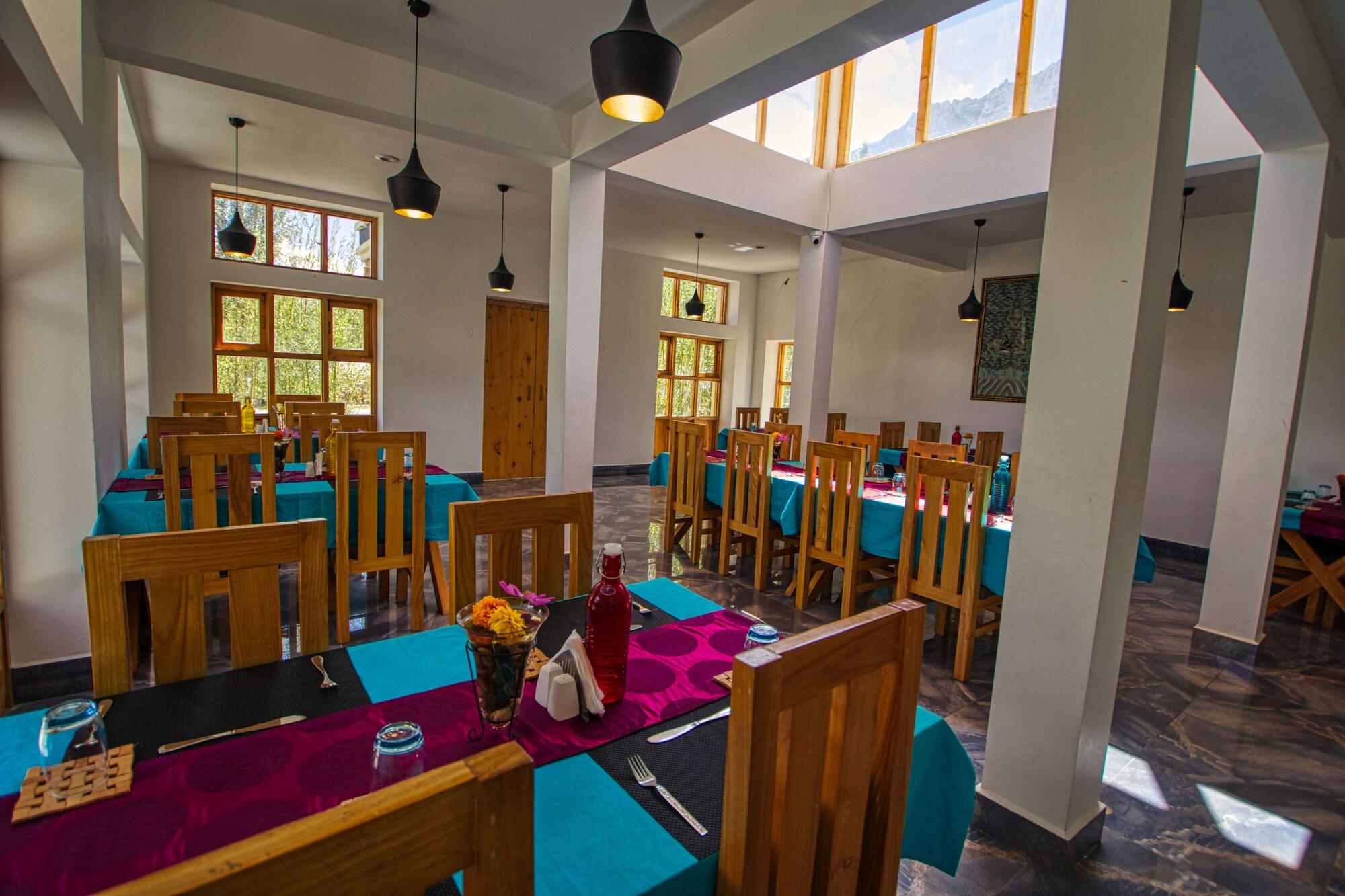 Restaurant 2, Chalet Seabuckthorn, Leh