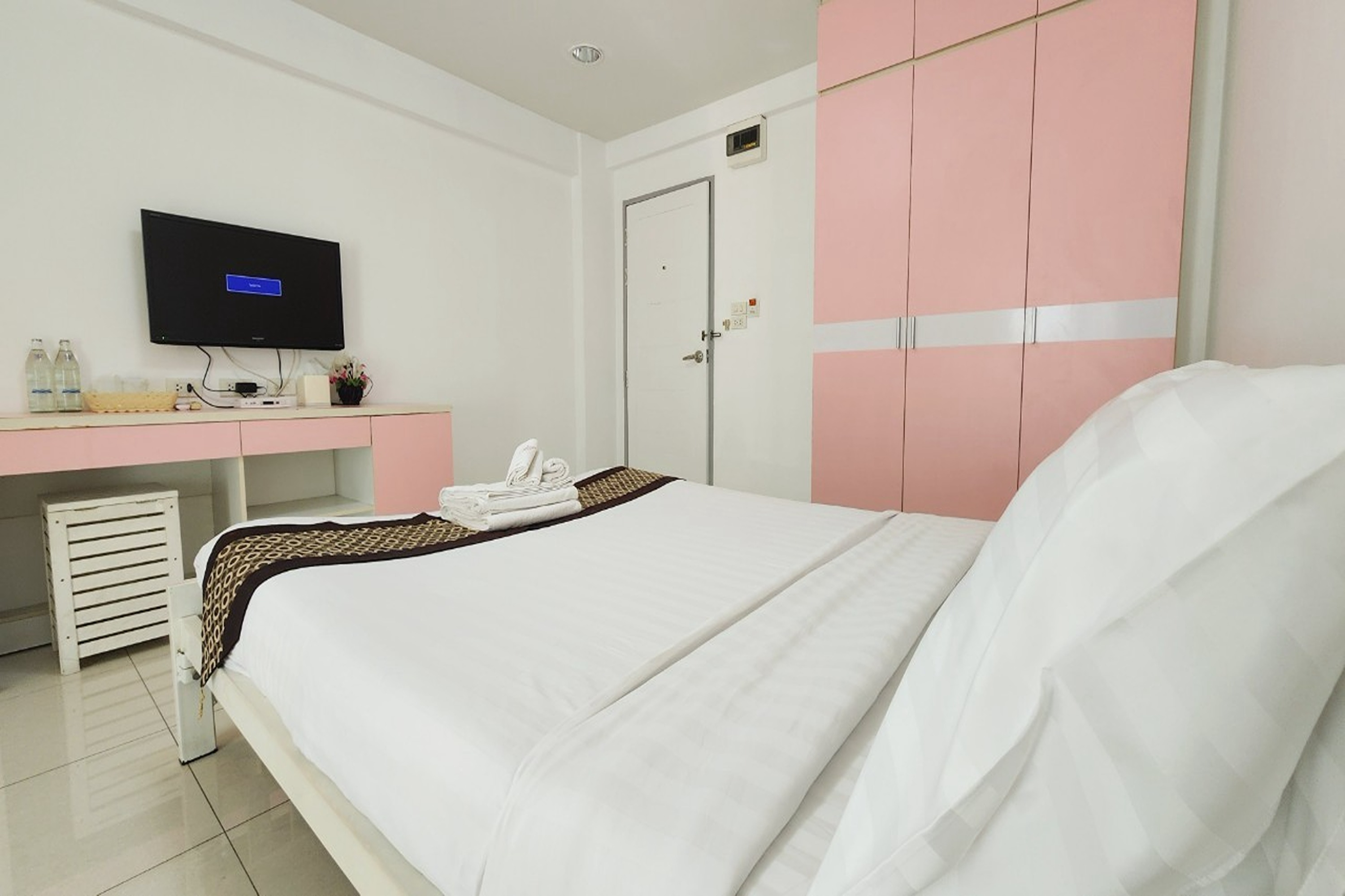 Zenith Life Hotel by ZUZU