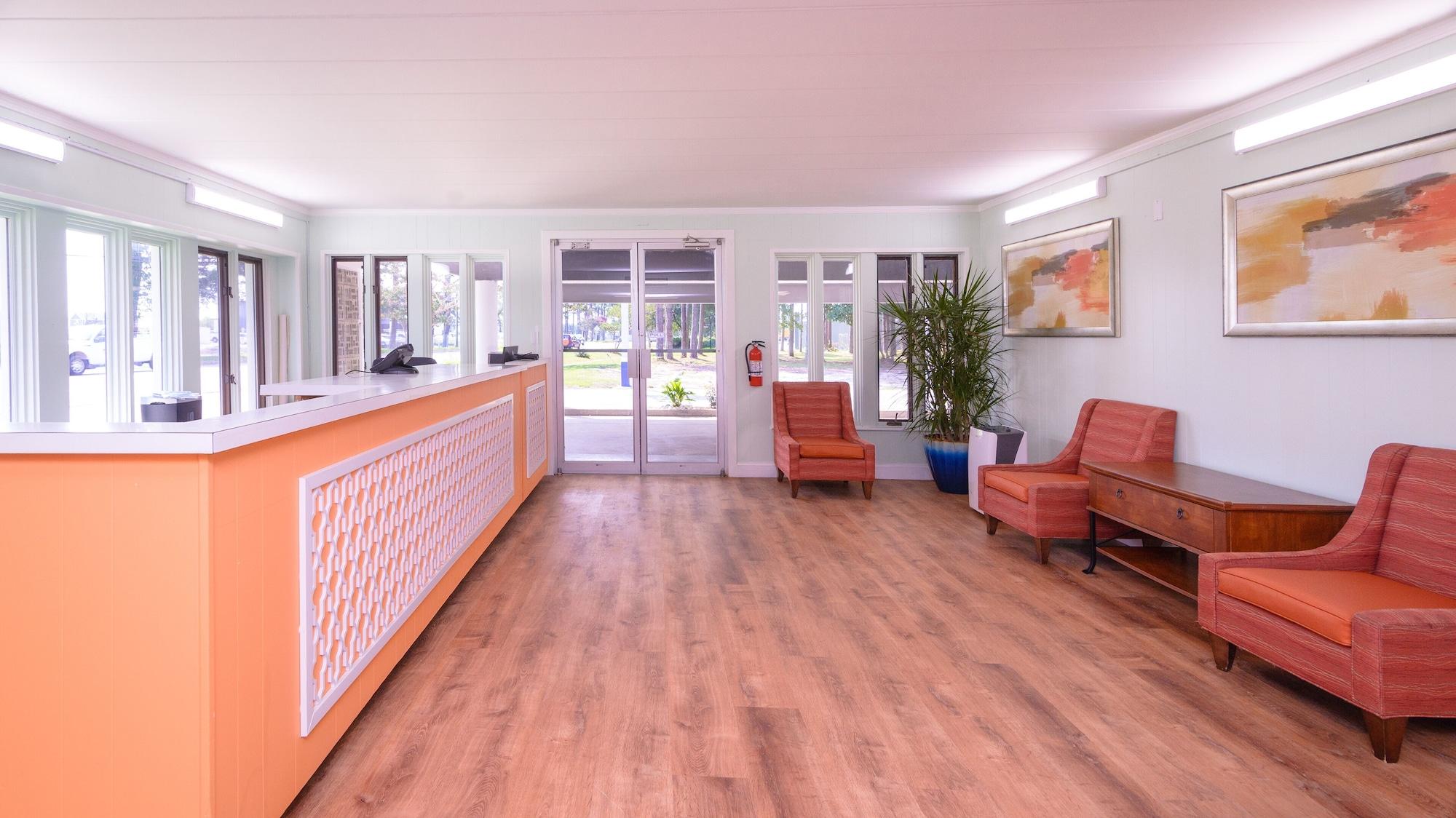 Heart of Manteo Motor Lodge