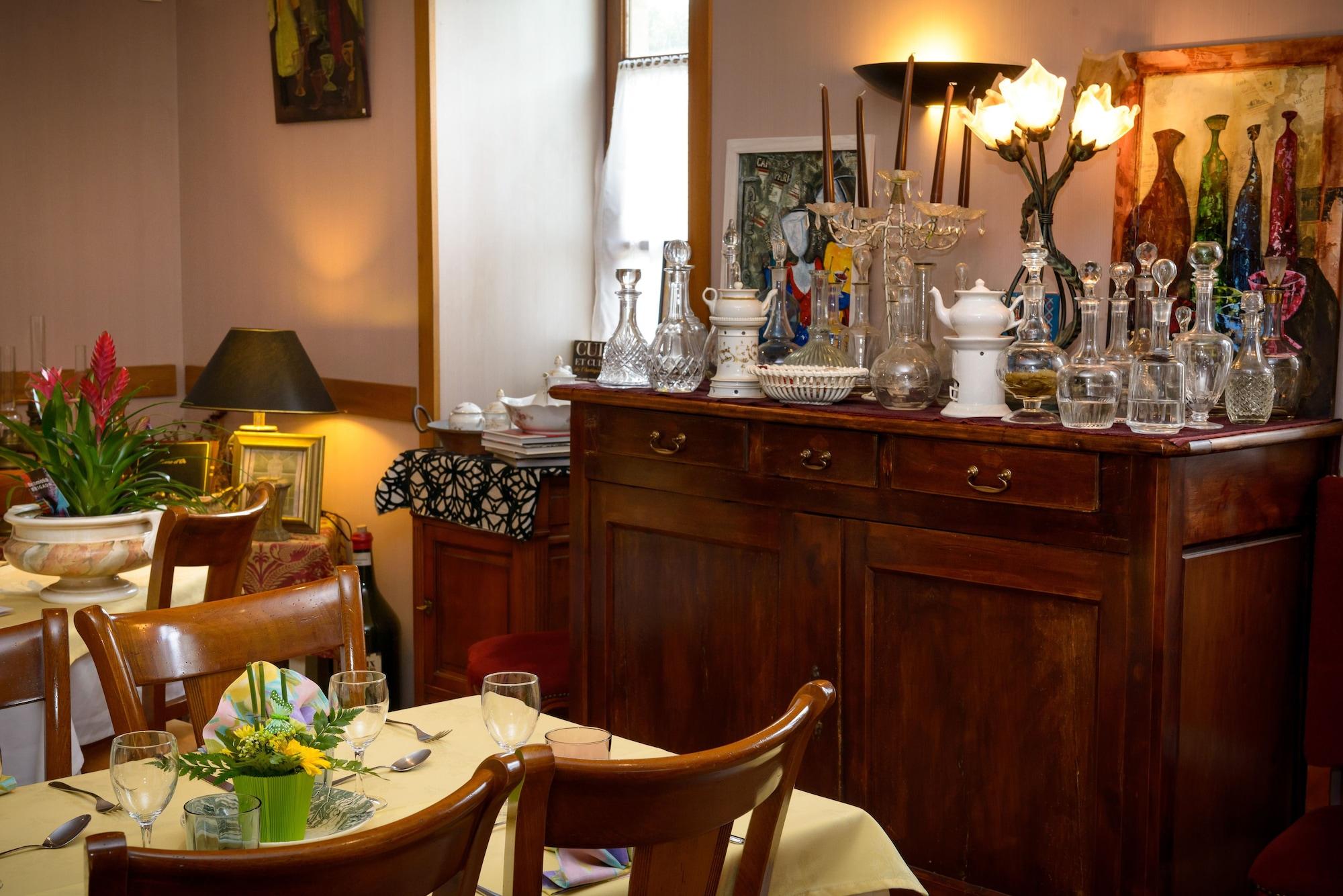 Logis Hostellerie Des Lauriers