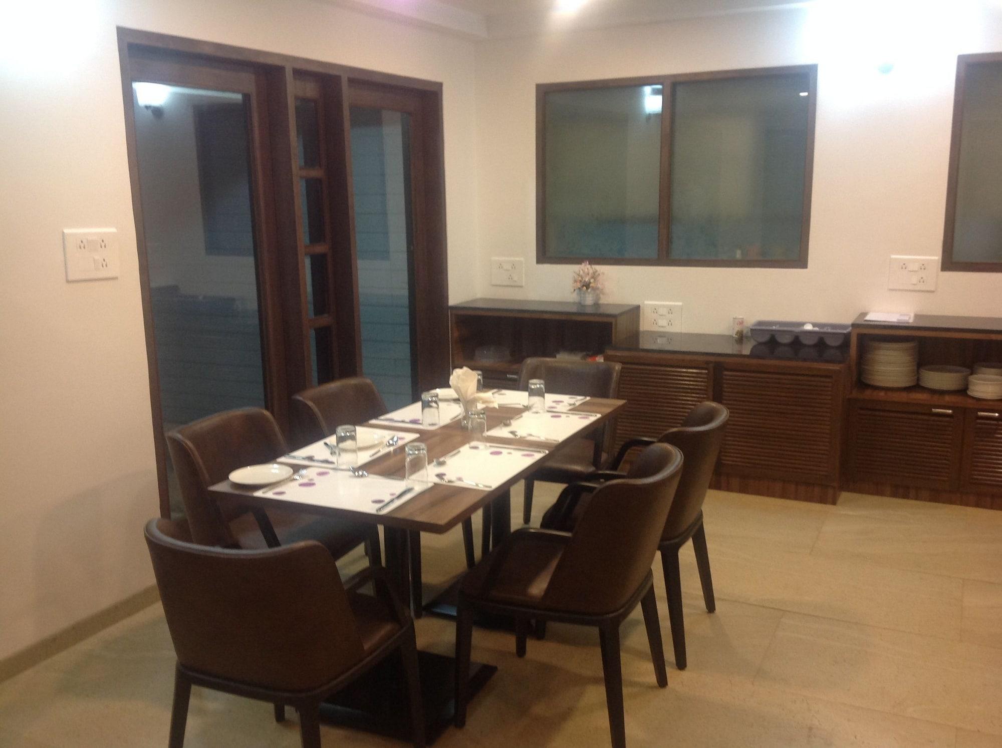La Vida Residency Suites