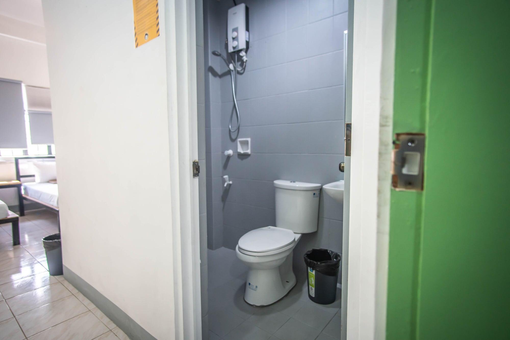 Mad Monkey Cebu City by null