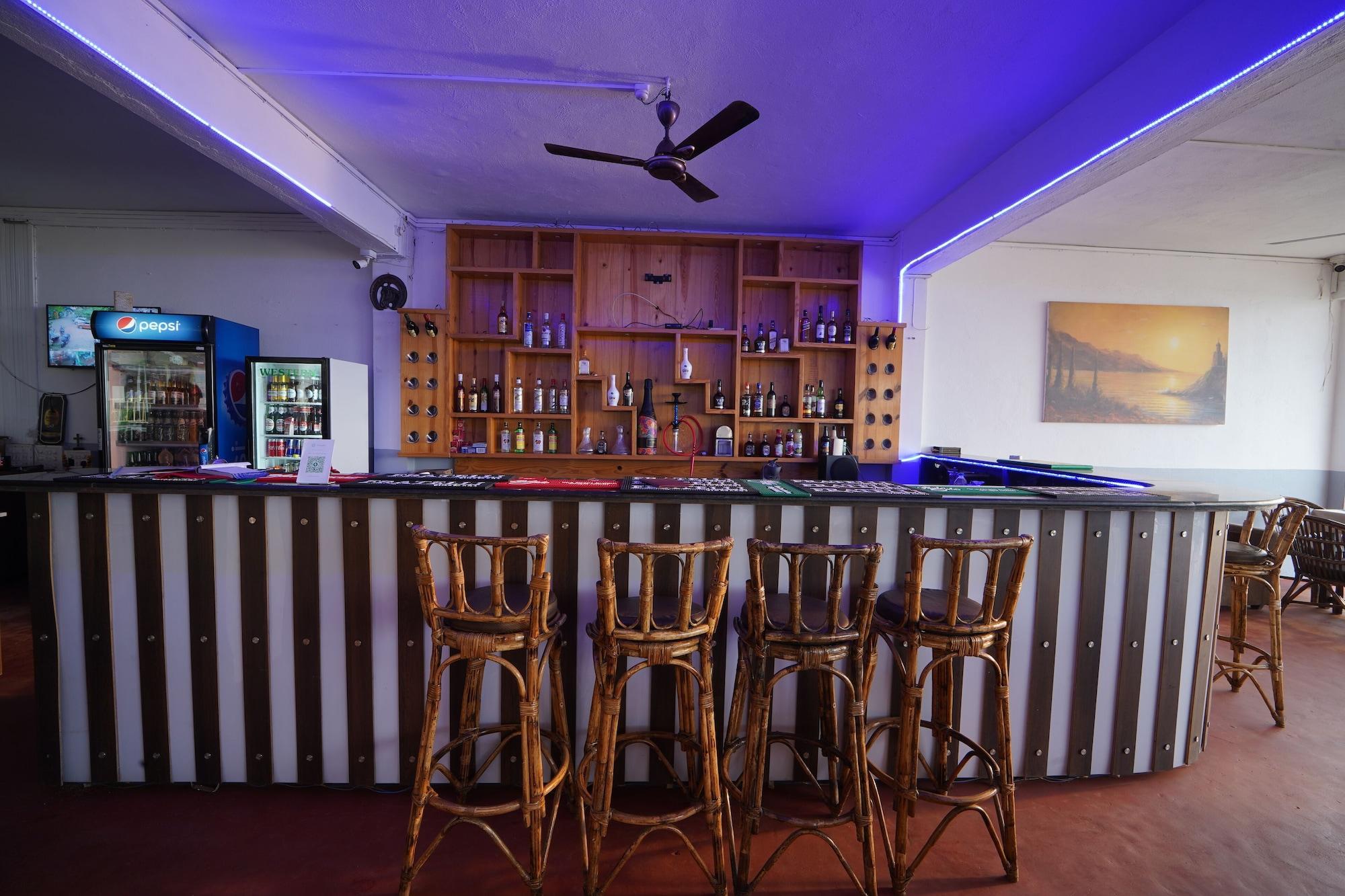Sunset & Waves Resort