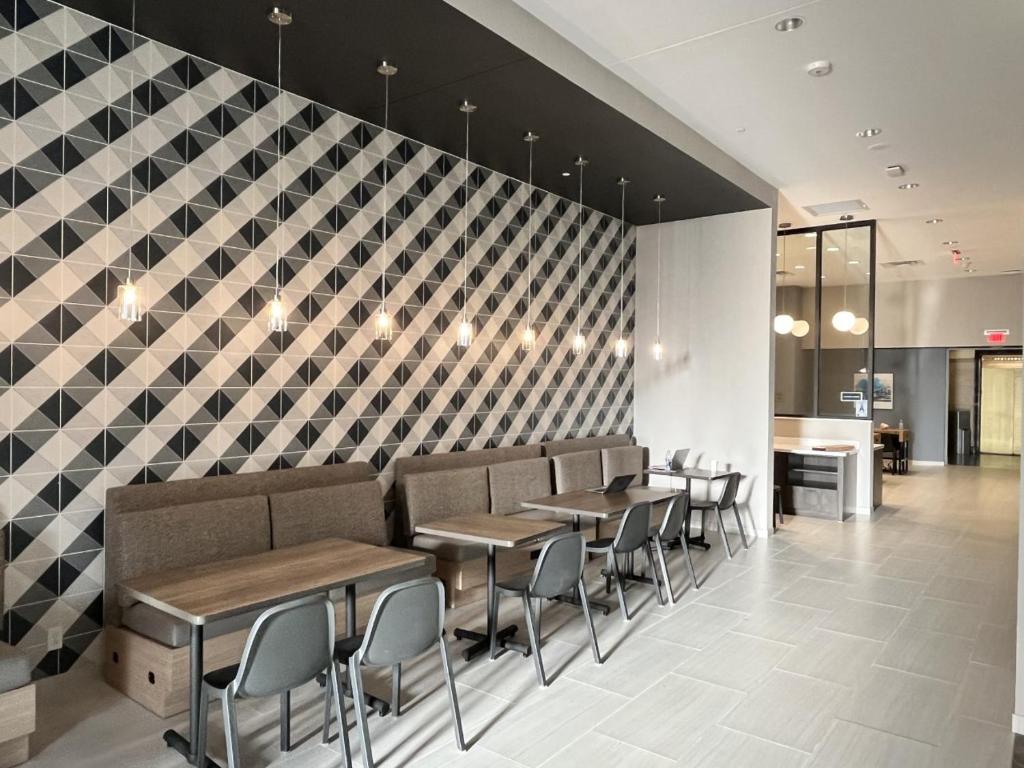 Home2 Suites By Hilton St. Louis Downtown
