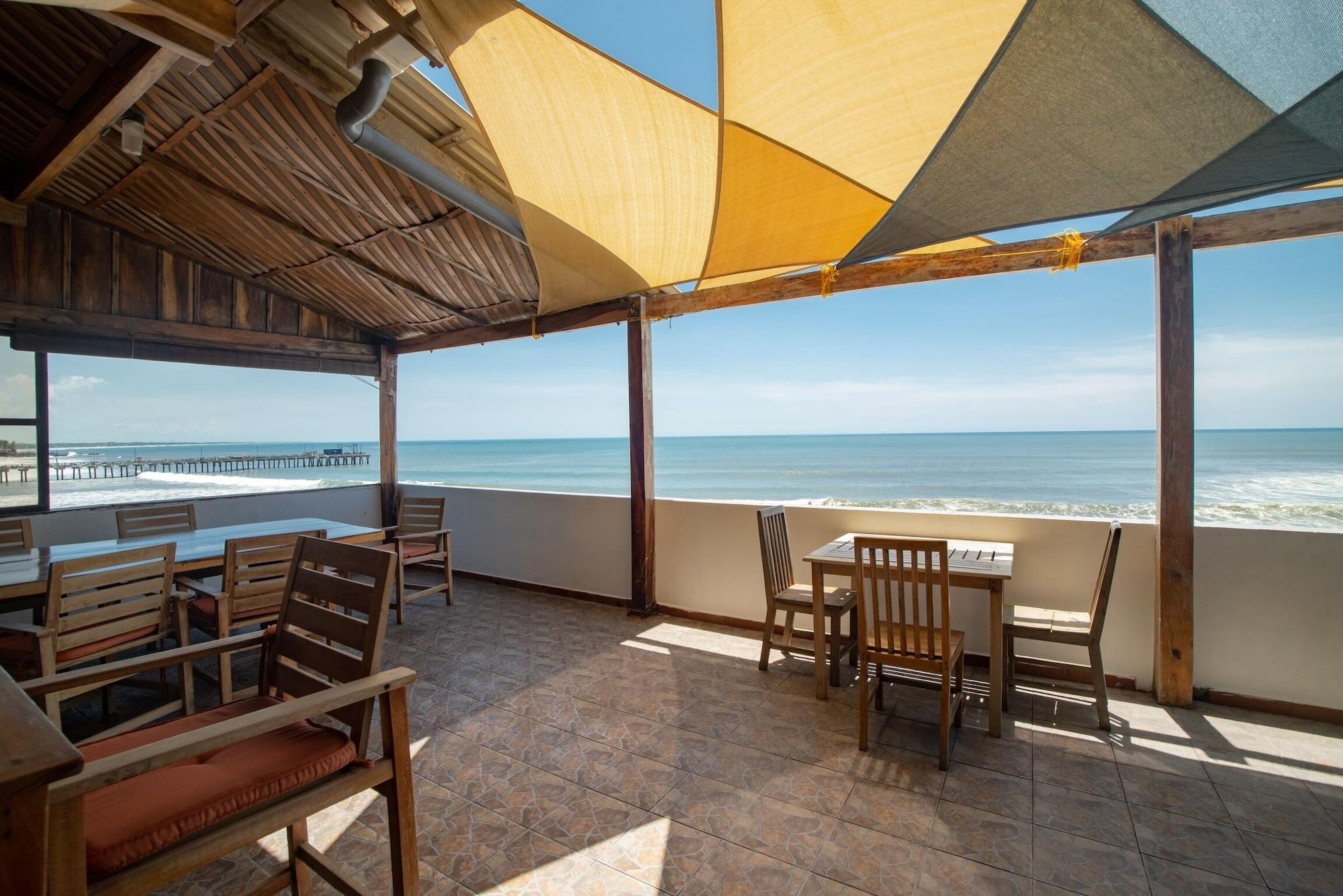 Ast Surf Hotel