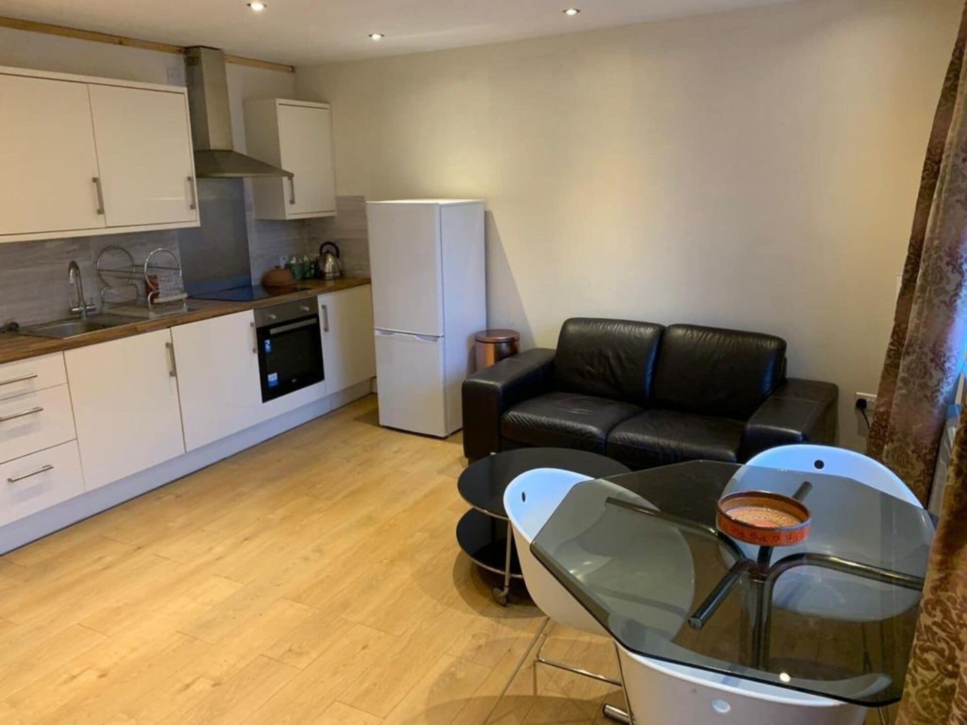 1-bed Unit 10 Minute Drive From Hellfire Caves