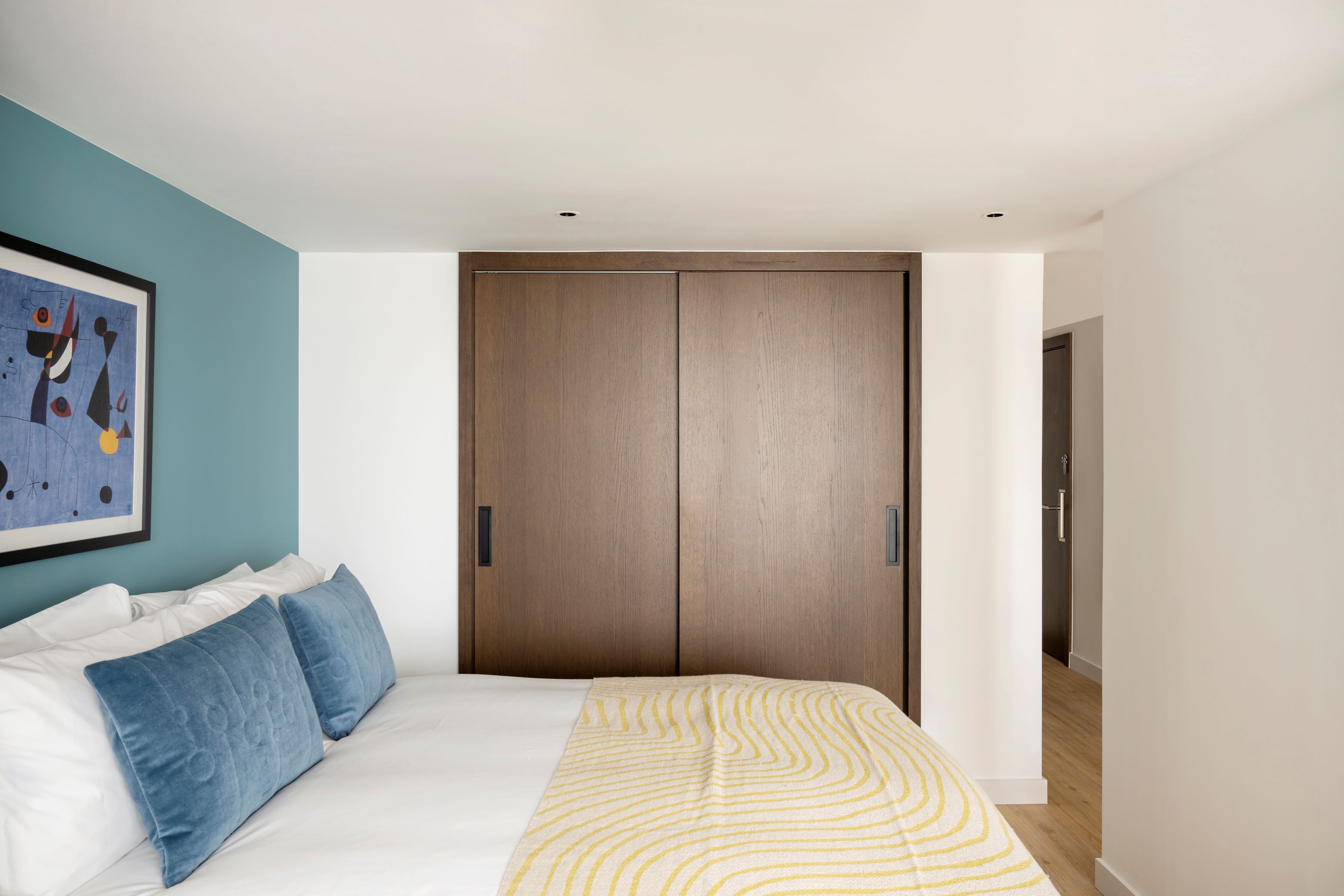 Cove - Landmark Pinnacle, Canary Wharf by null