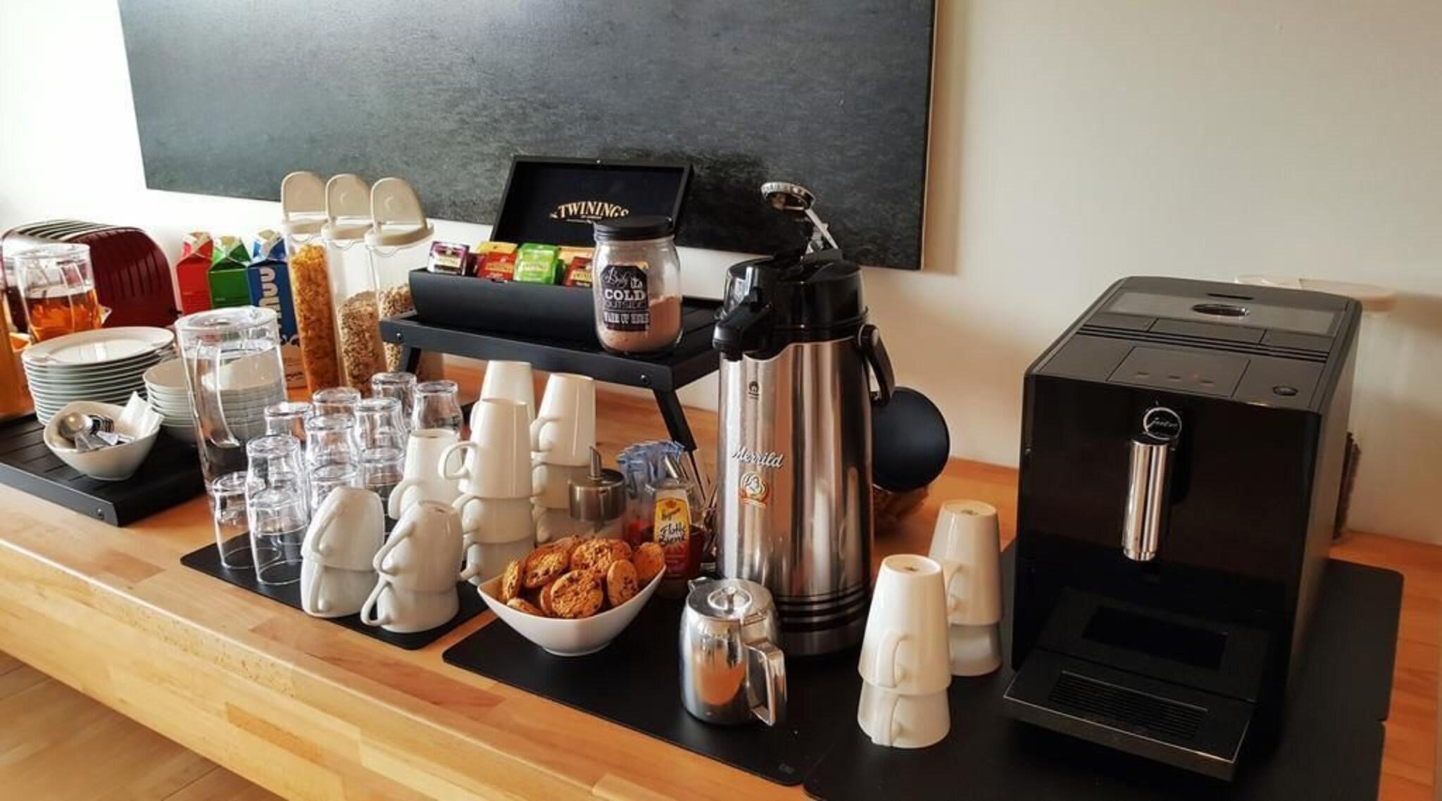 Volcano Hotel by null