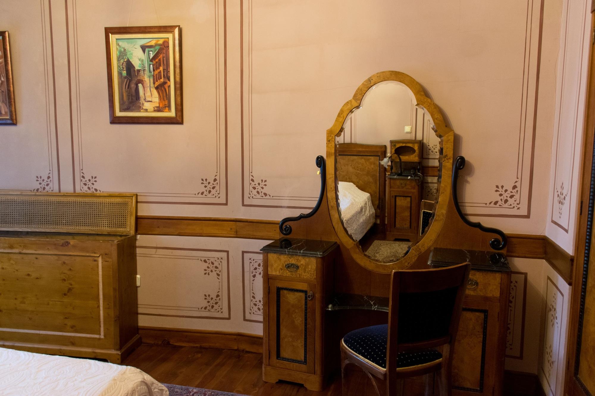 Хотел "Хеброс" by null