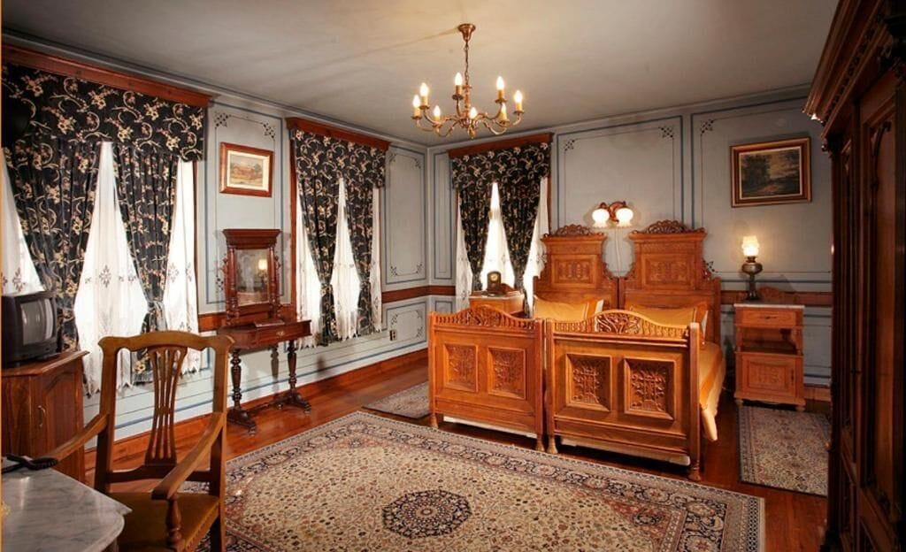 Хотел "Хеброс" by null