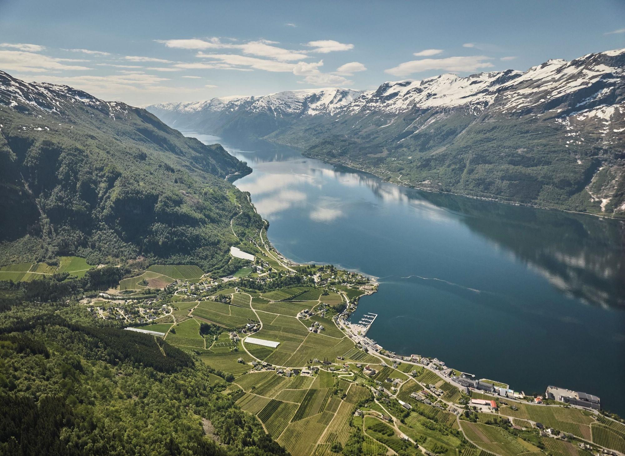 Hotel Ullensvang by null