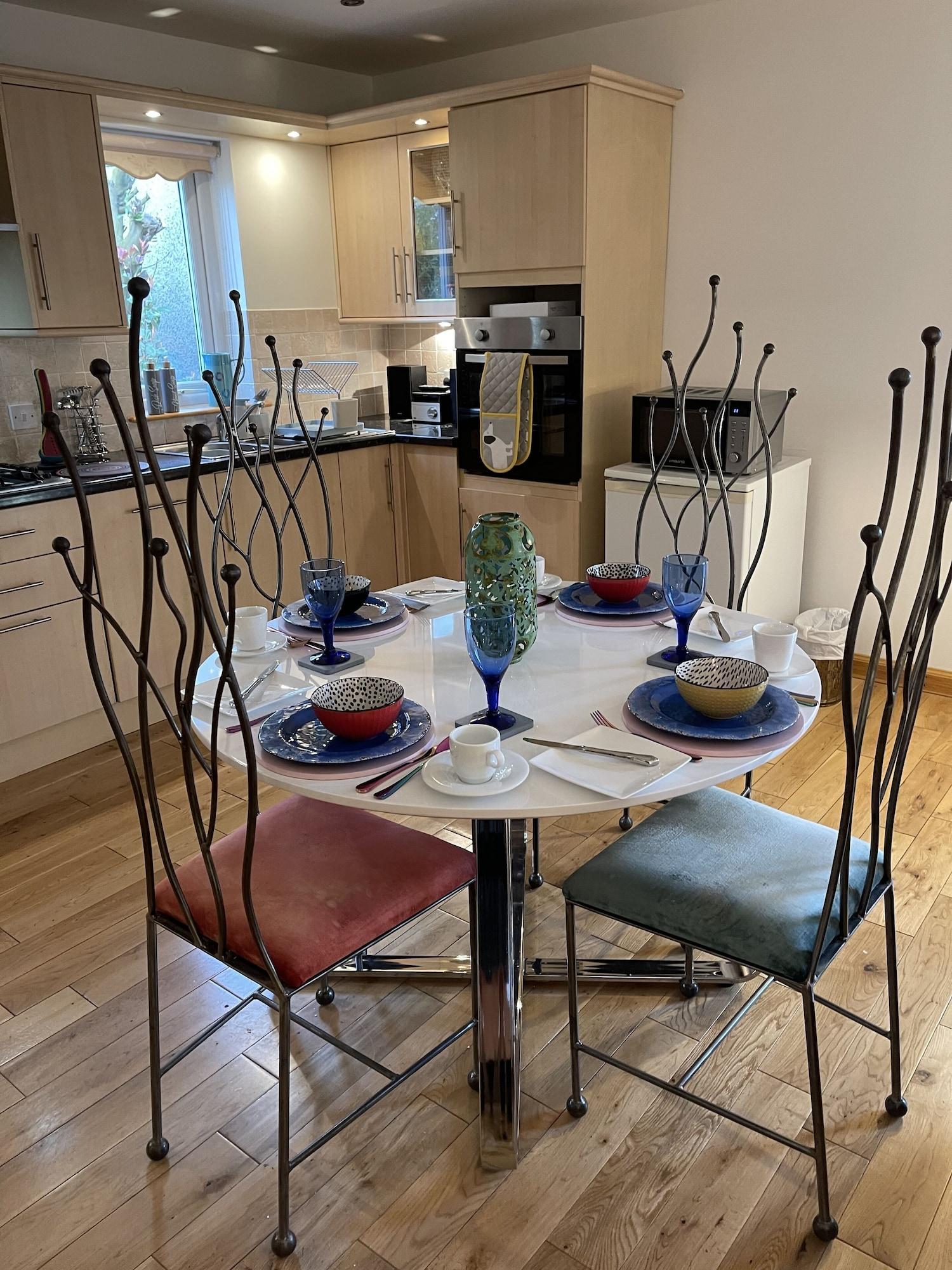 Trafford Bank by null