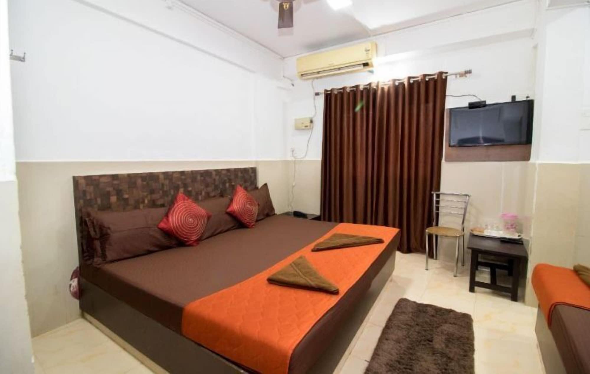 Hotel Travellers Inn
