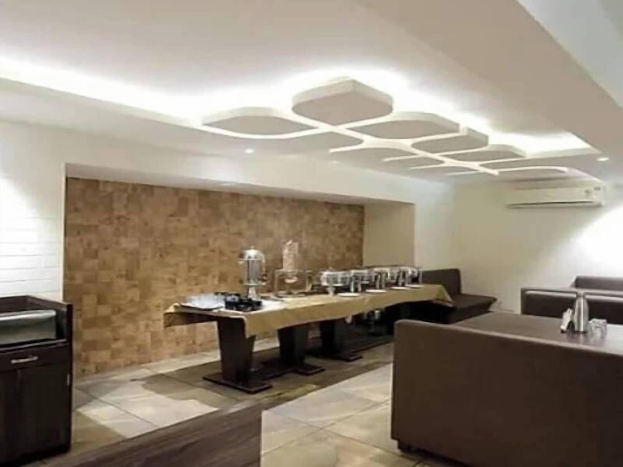 Hotel Grand Paradise