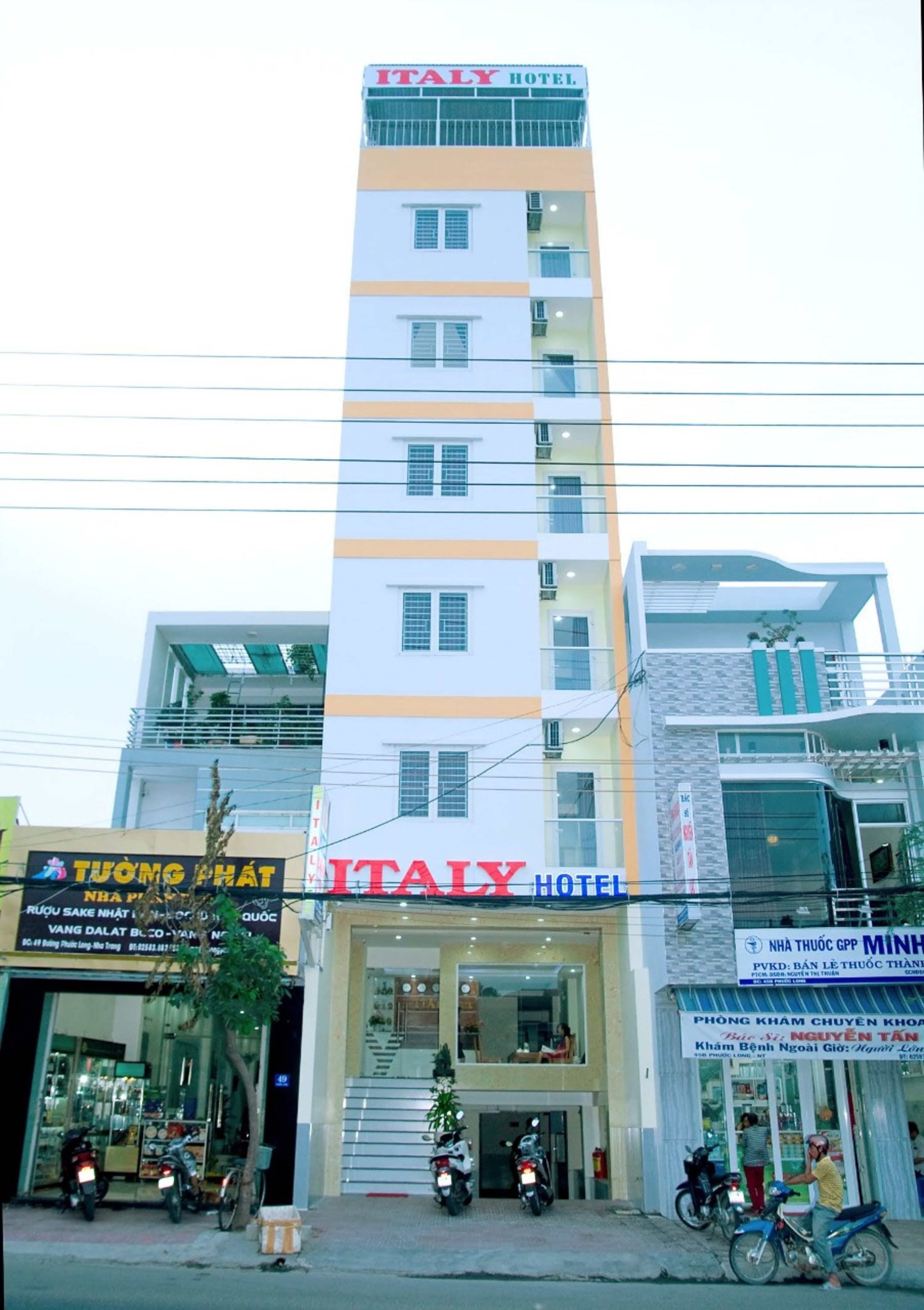 Oyo 1164 Italy Hotel - photo