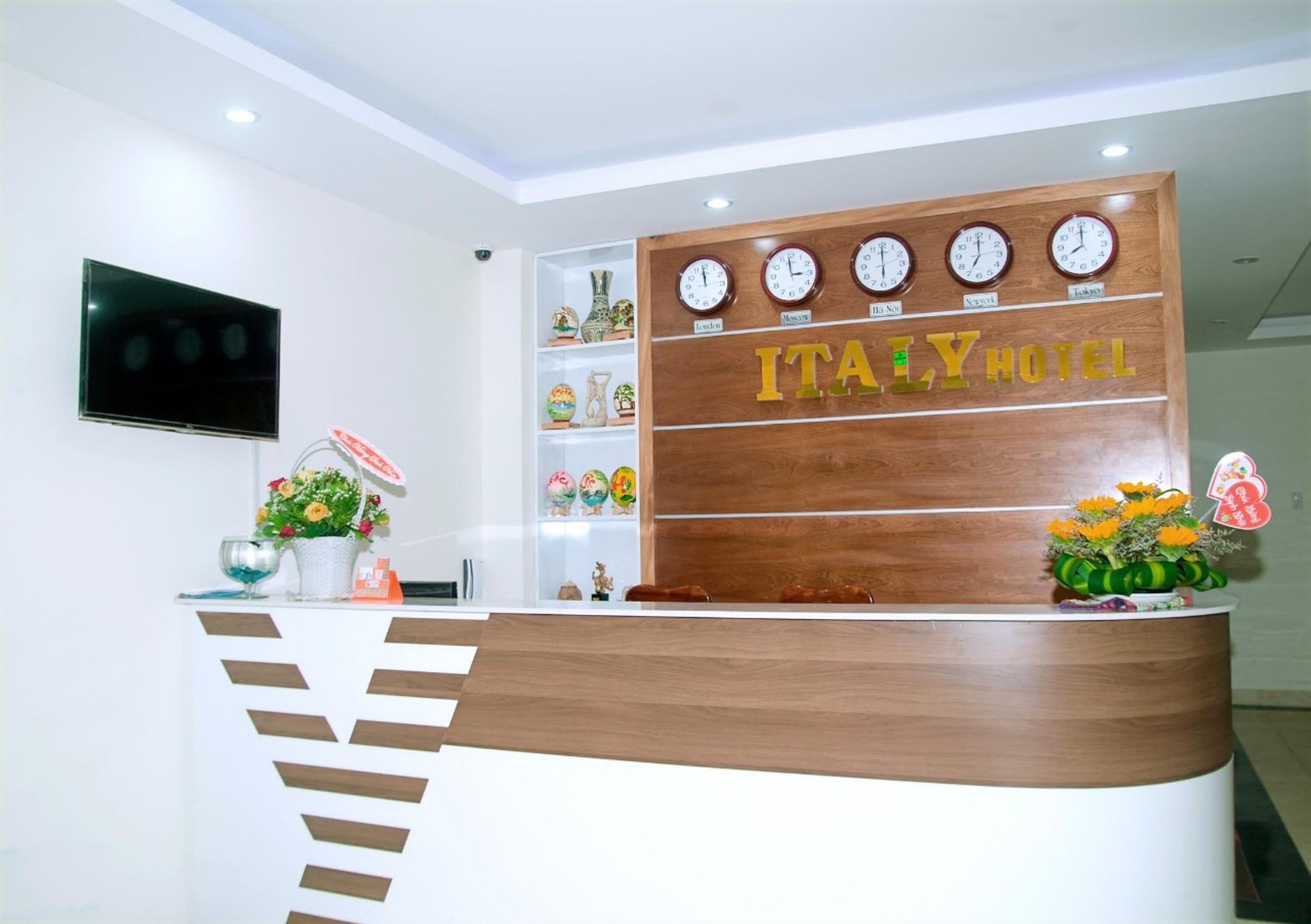 Oyo 1164 Italy Hotel - photo