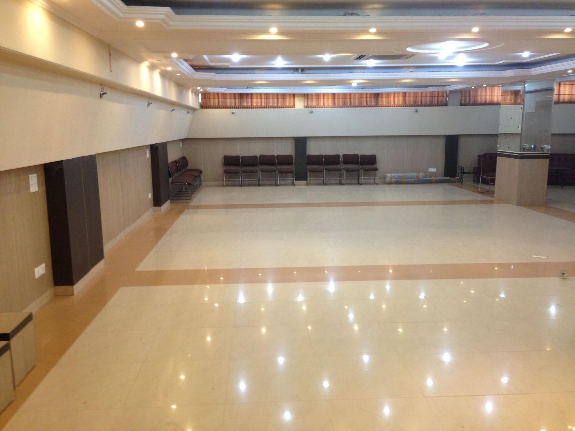 Hotel Lloyd Residency