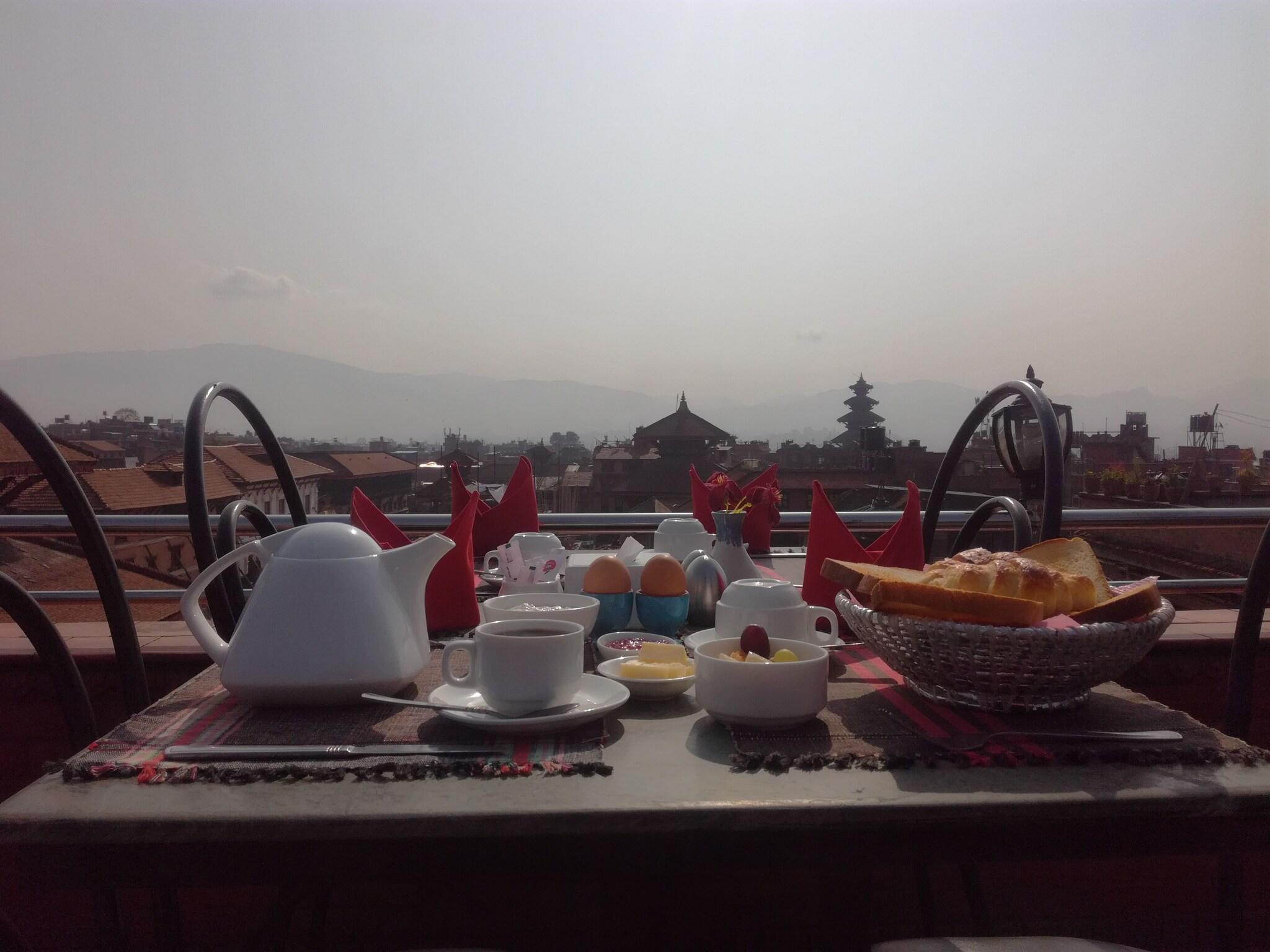 Khwapa Chhen Restaurant And Guest House