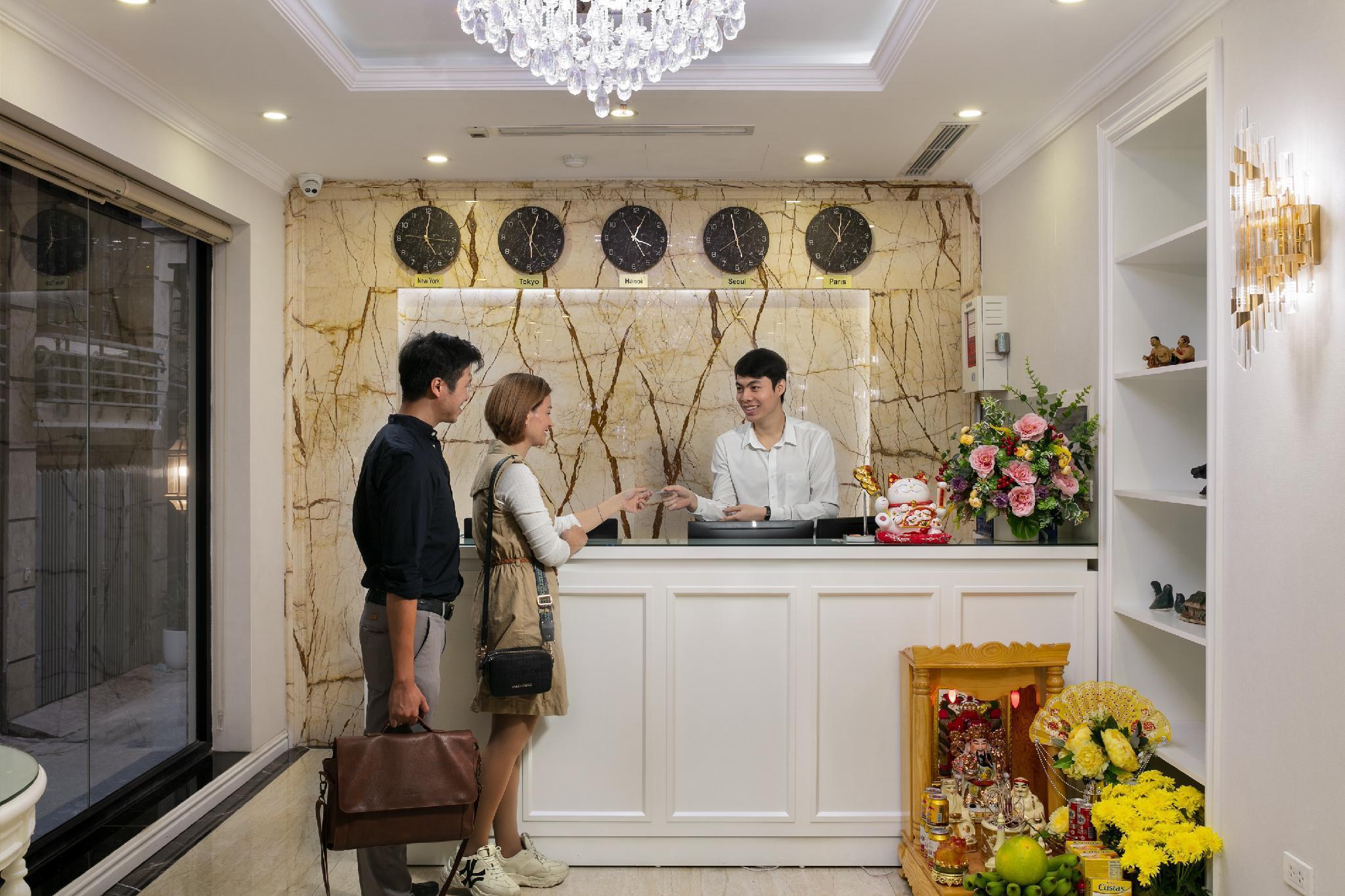 C Bon Hotel