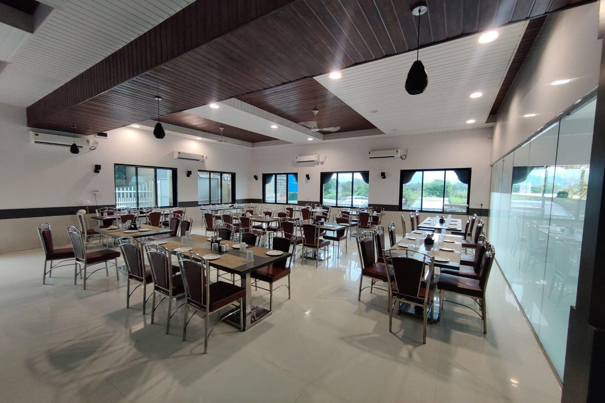 Paramount Riverfront Resort And Spa