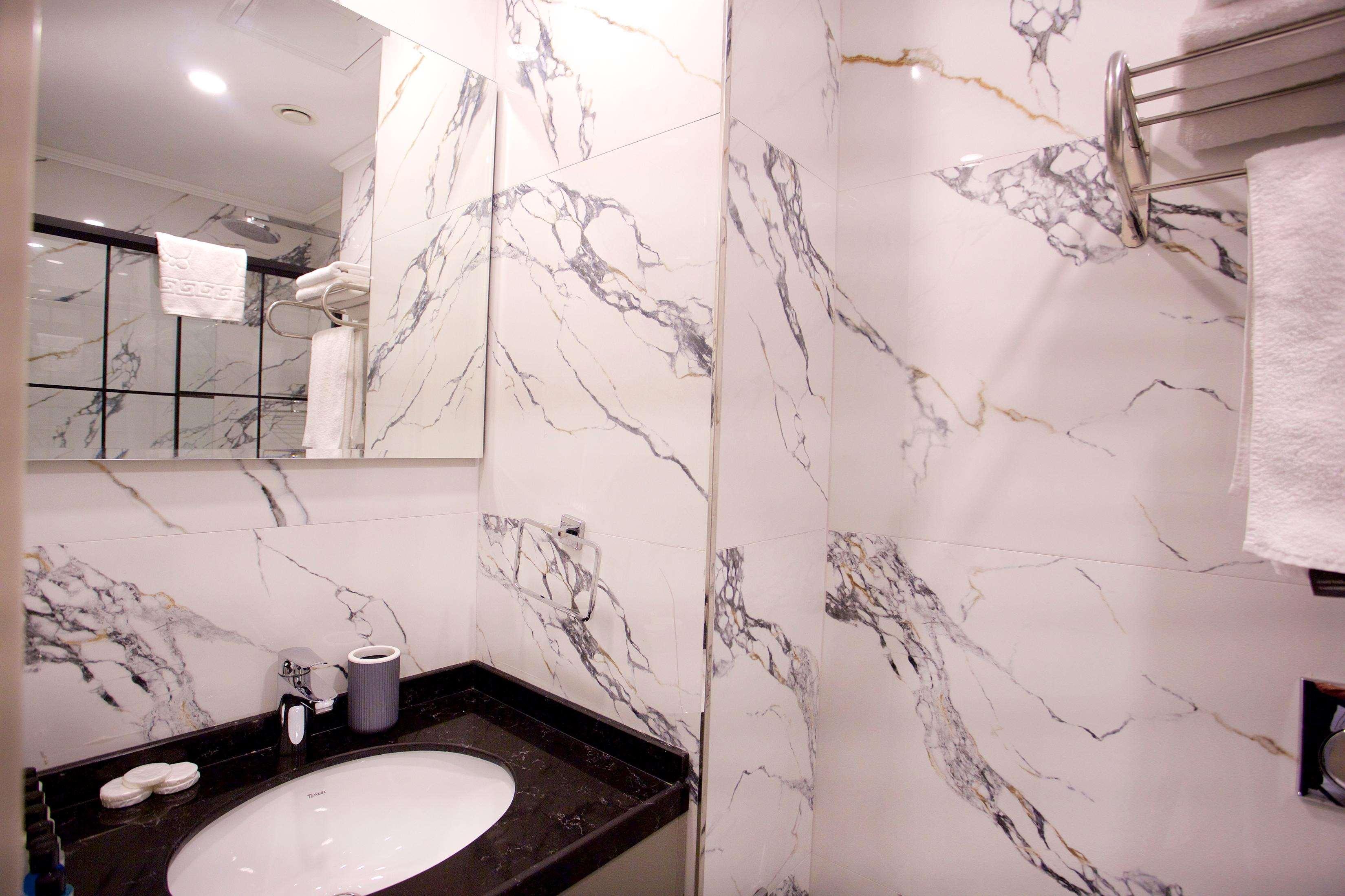 Princely Suites
