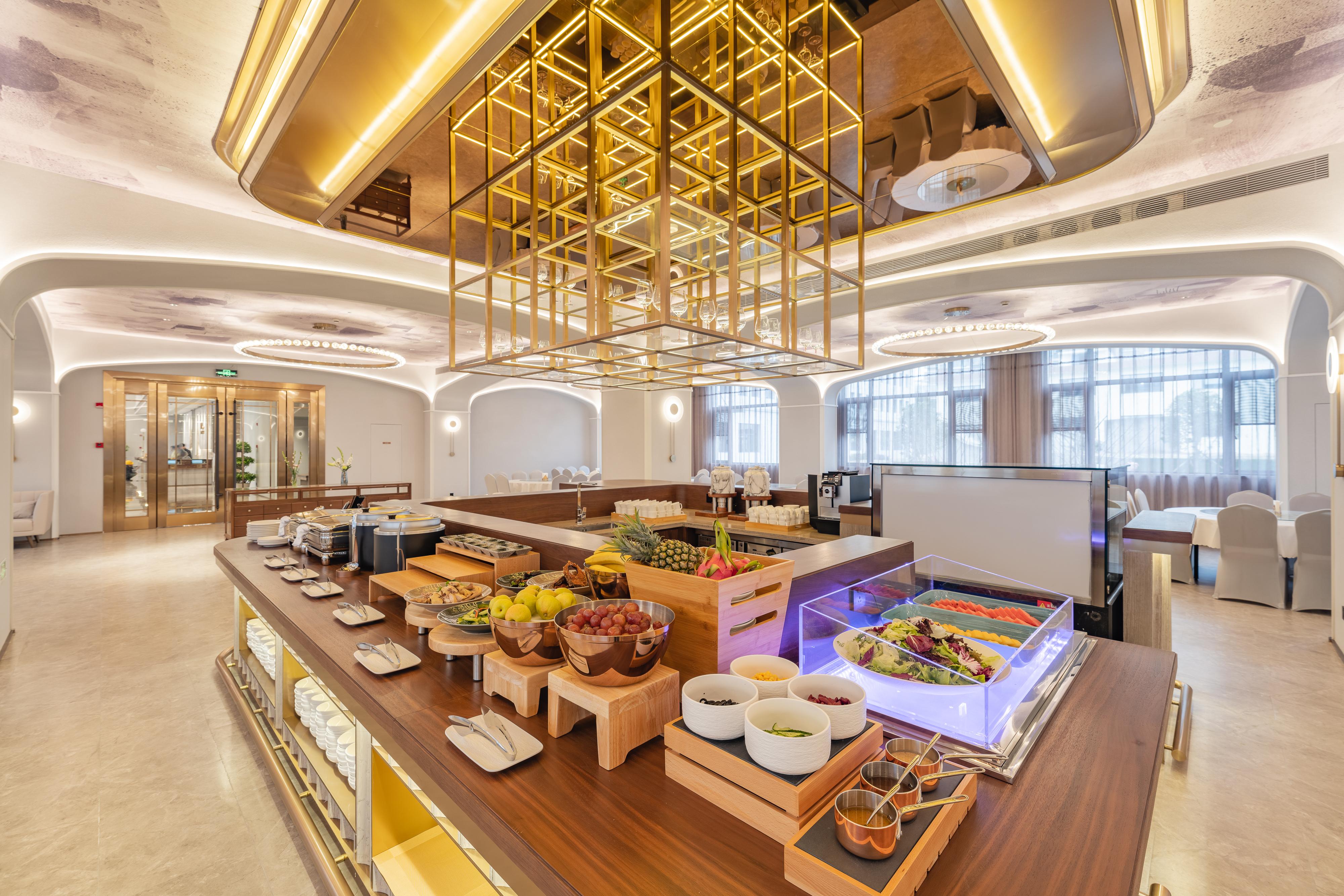Madison Hotel Shanghai International Tourism
