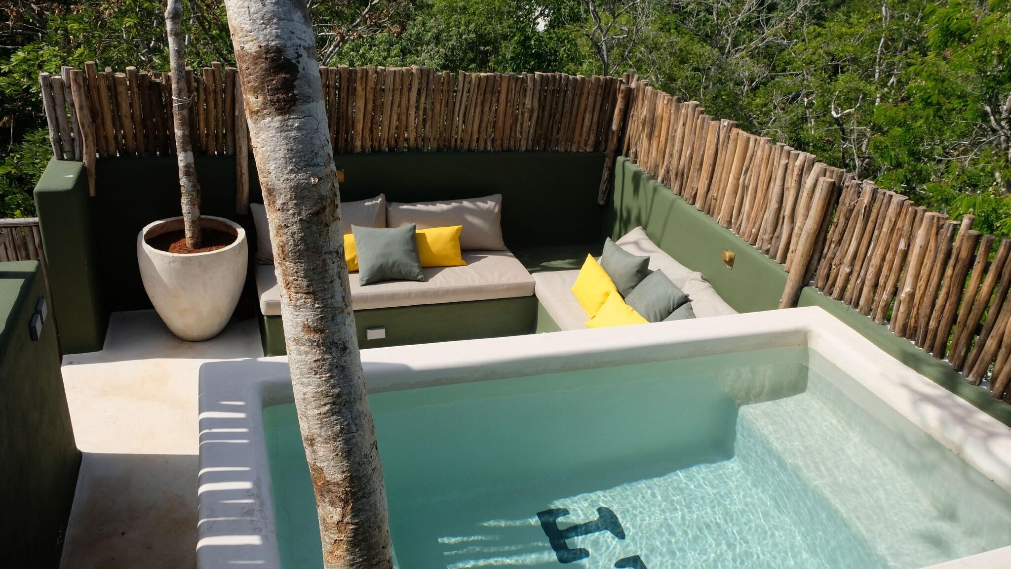 Loba Tulum