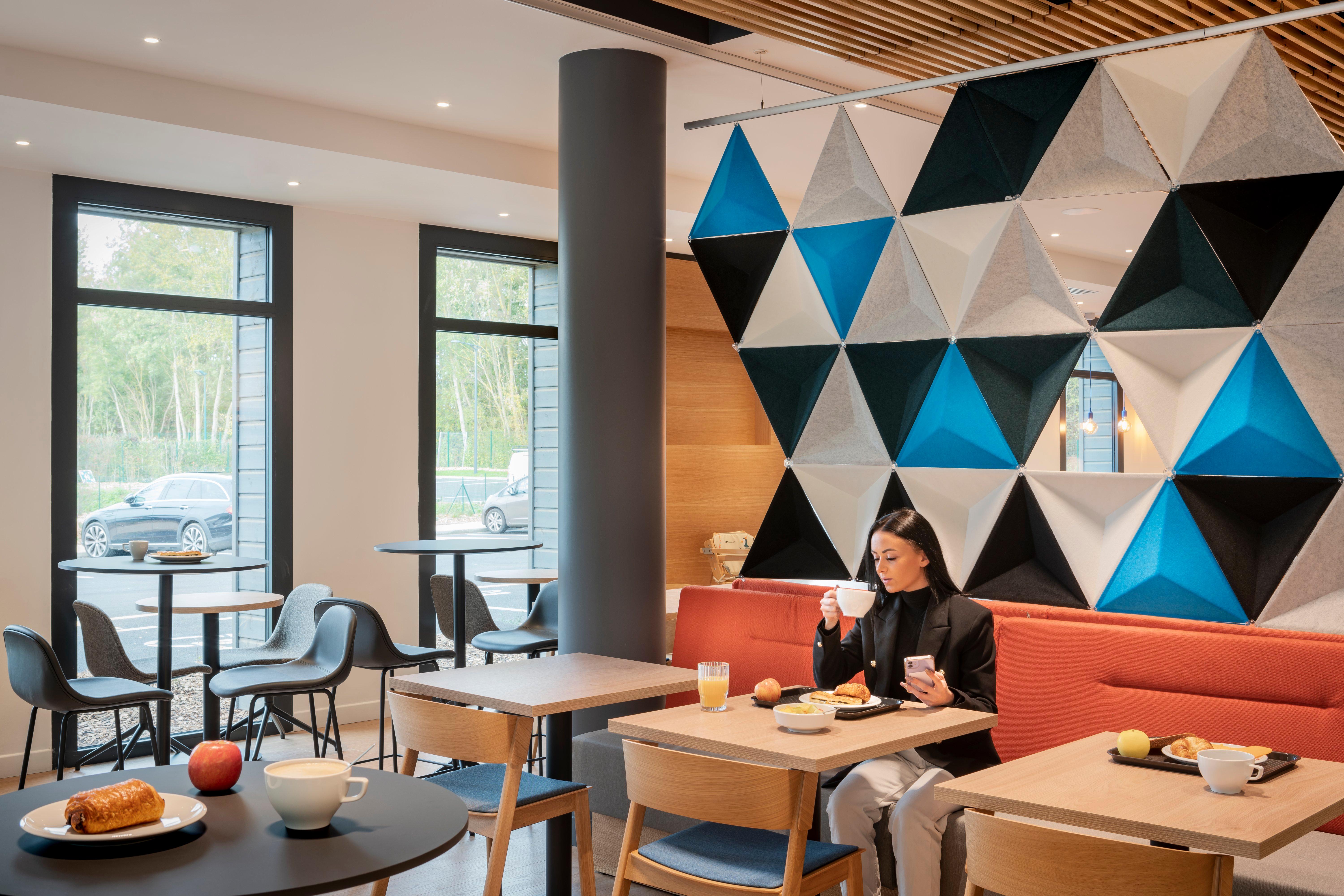 Holiday Inn Express Marne La Vallee Val D Europe