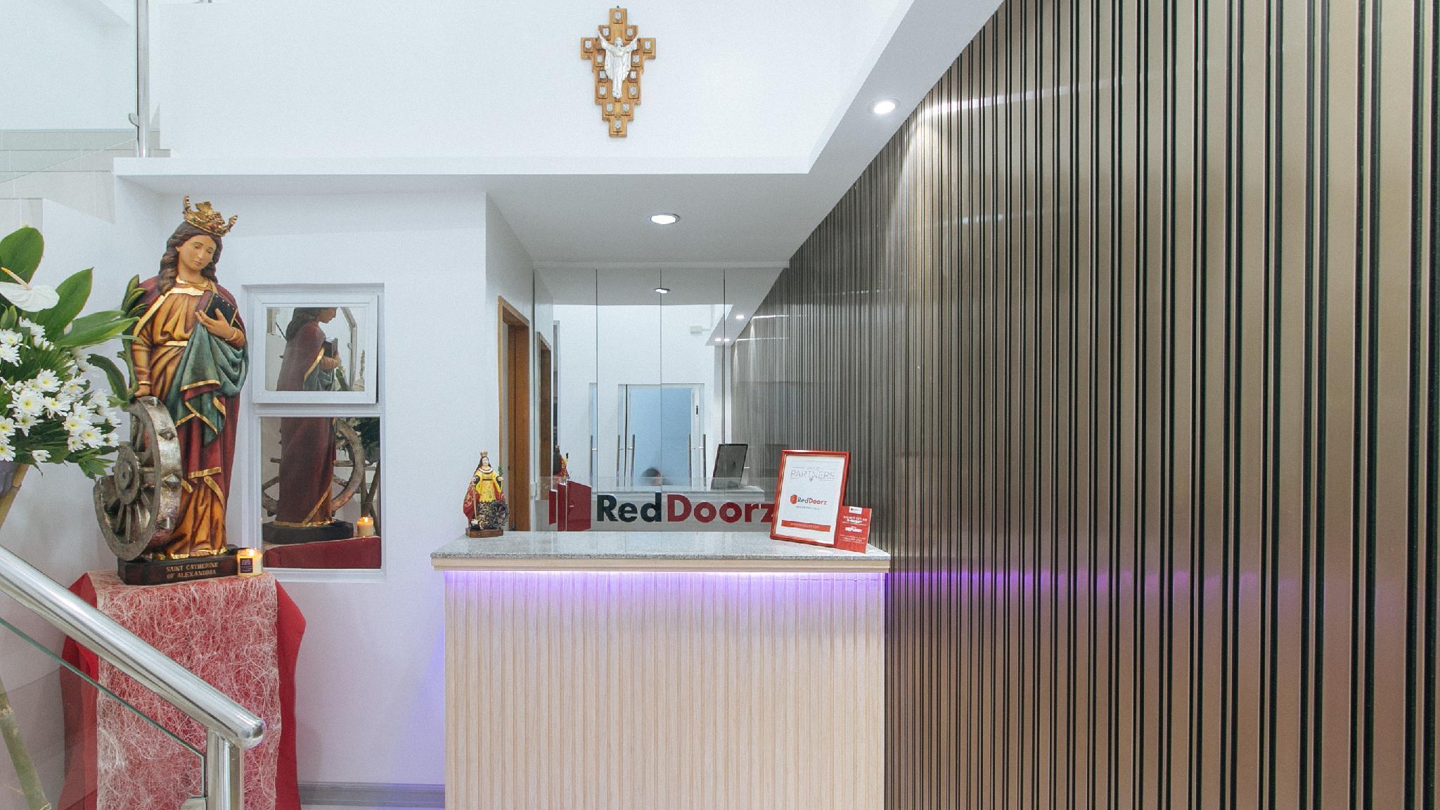 RedDoorz @ St. Catherine Residences Olongapo City