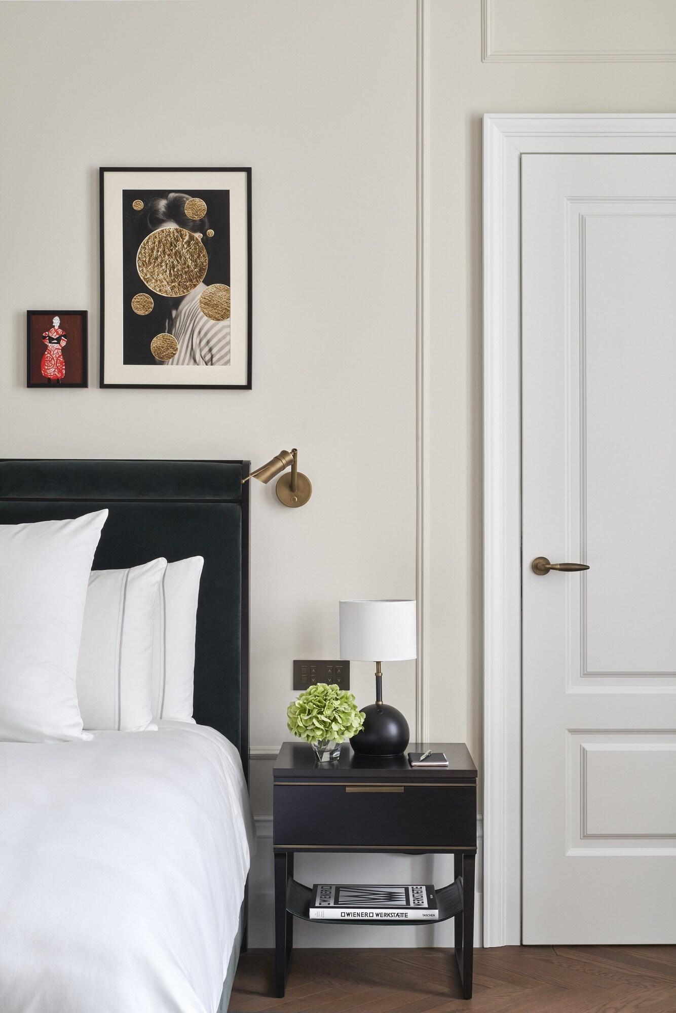 Rosewood Vienna by null